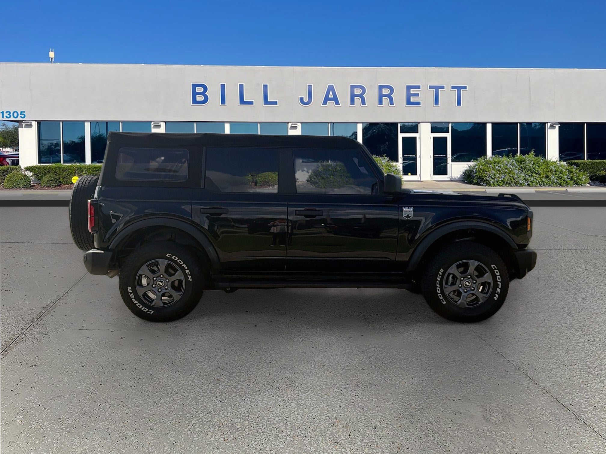 2022 Ford Bronco Base