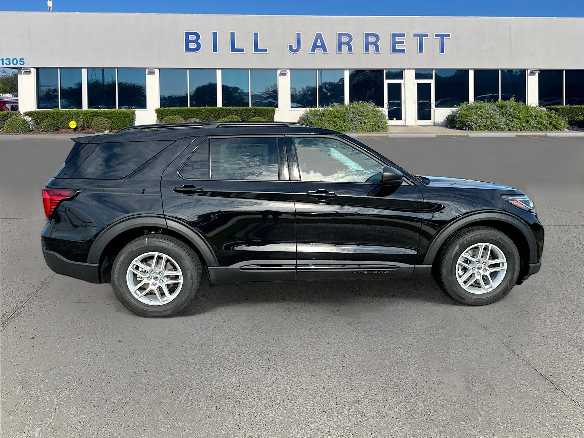 2026 Ford Explorer Active w/100A Pkg
