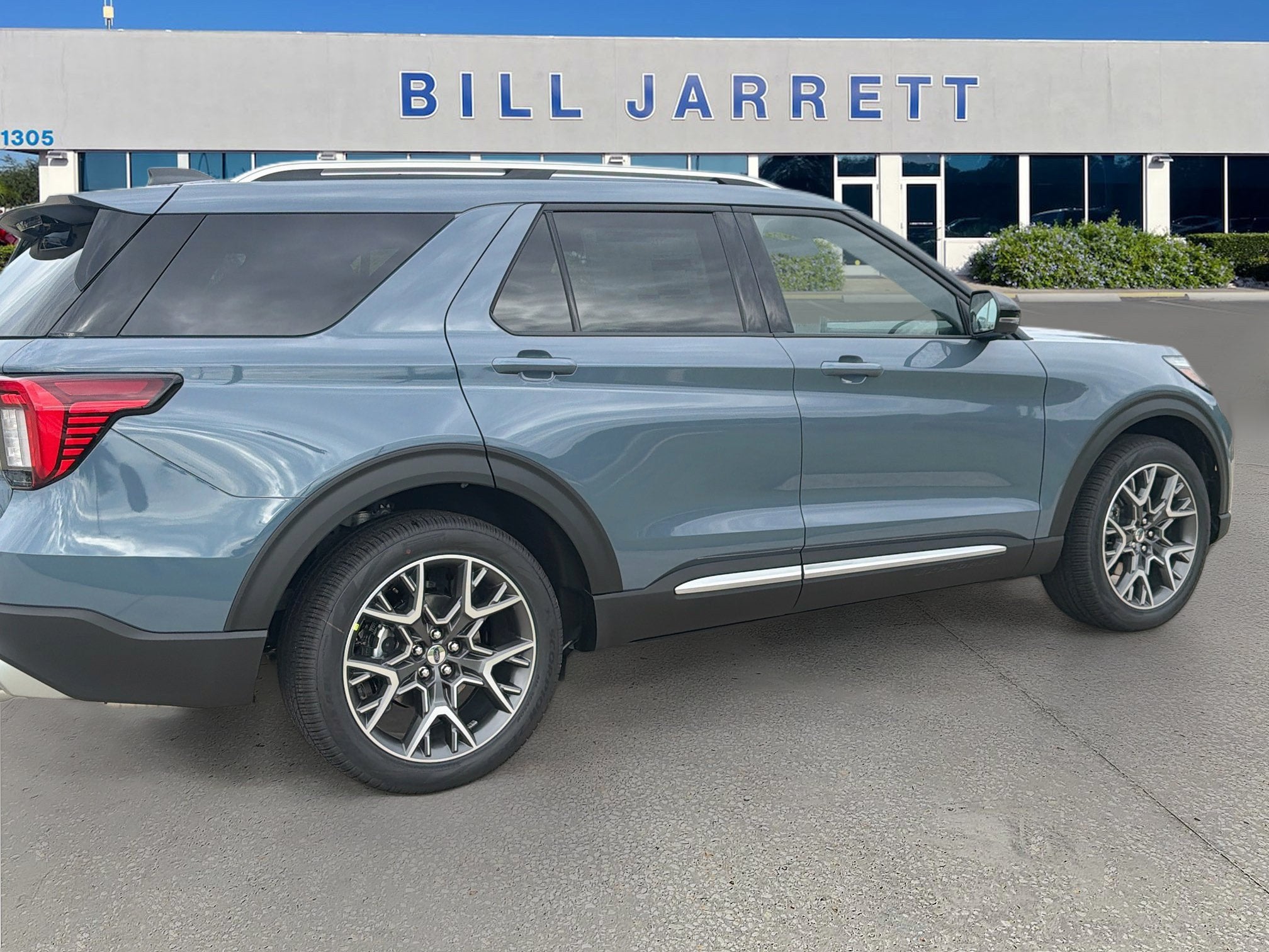 2027 Ford Explorer Platinum