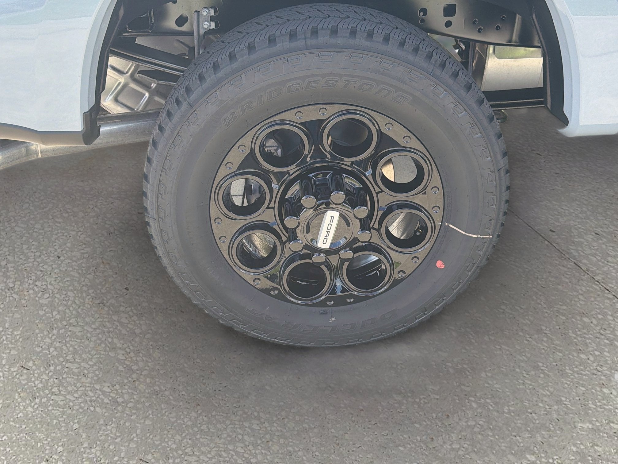 2027 Ford F-250SD F-250® Lariat®