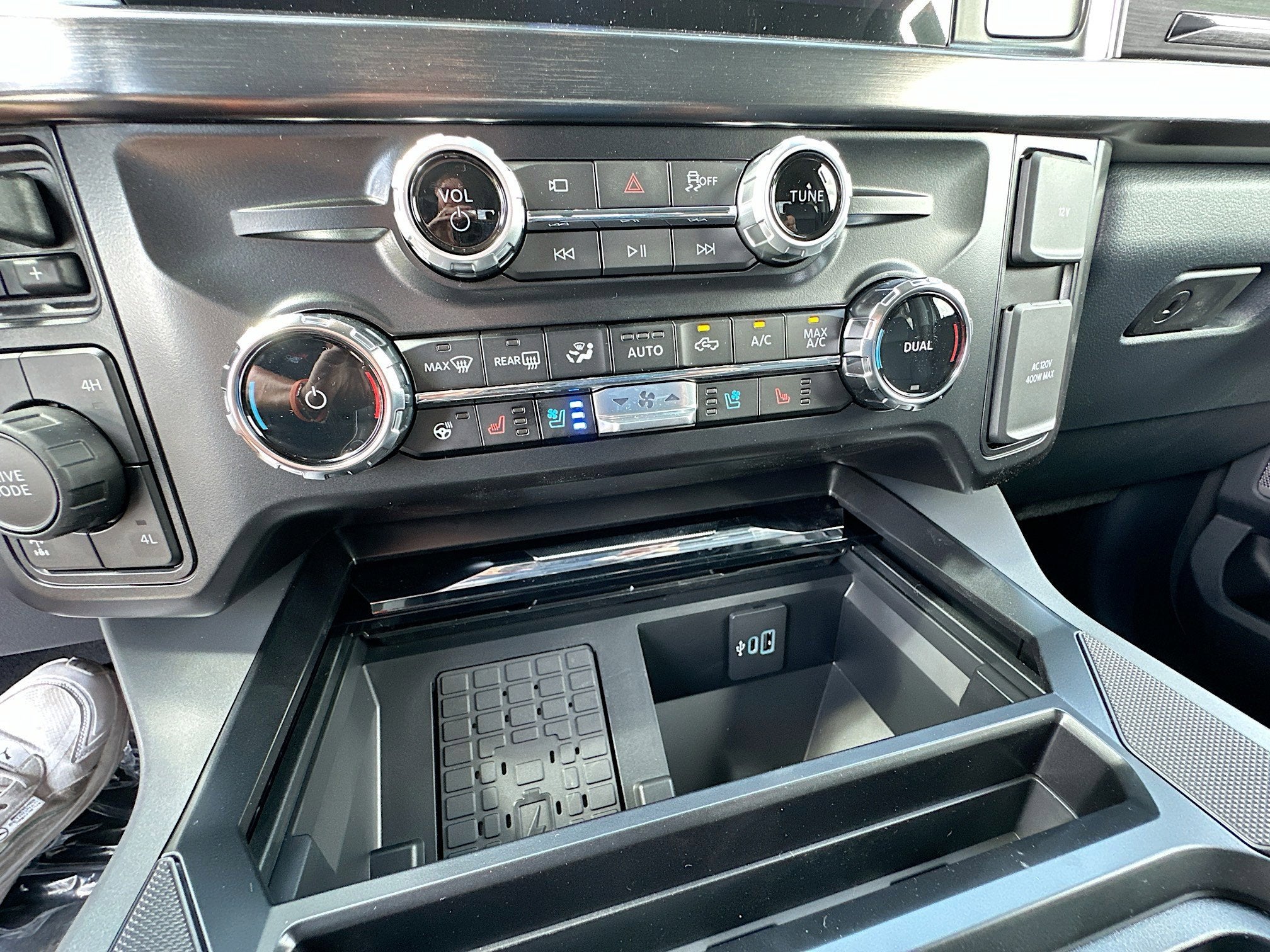 2026 Ford F-350SD F-350® Lariat®