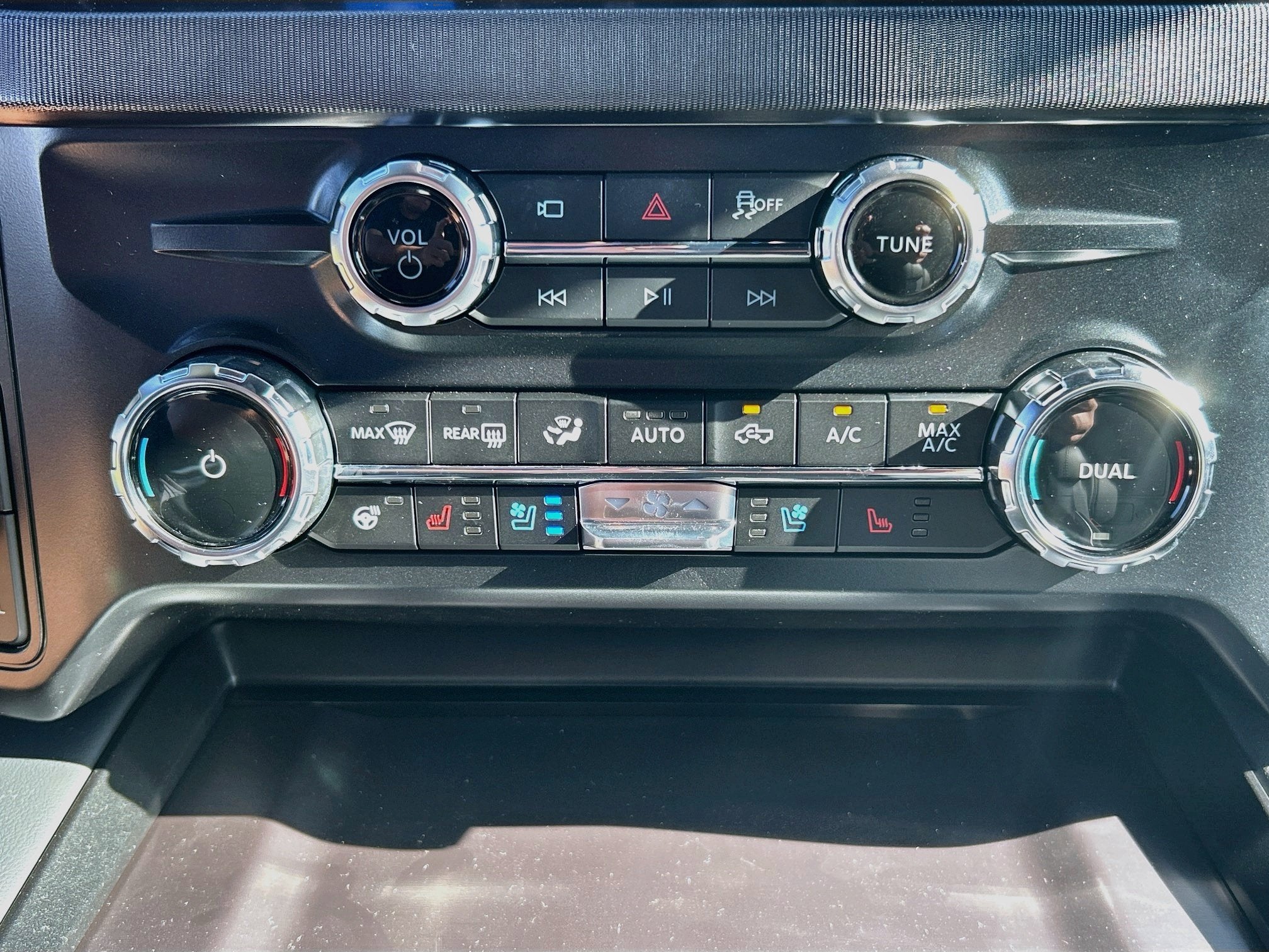 2026 Ford Super Duty F-350 DRW F-350® Platinum®