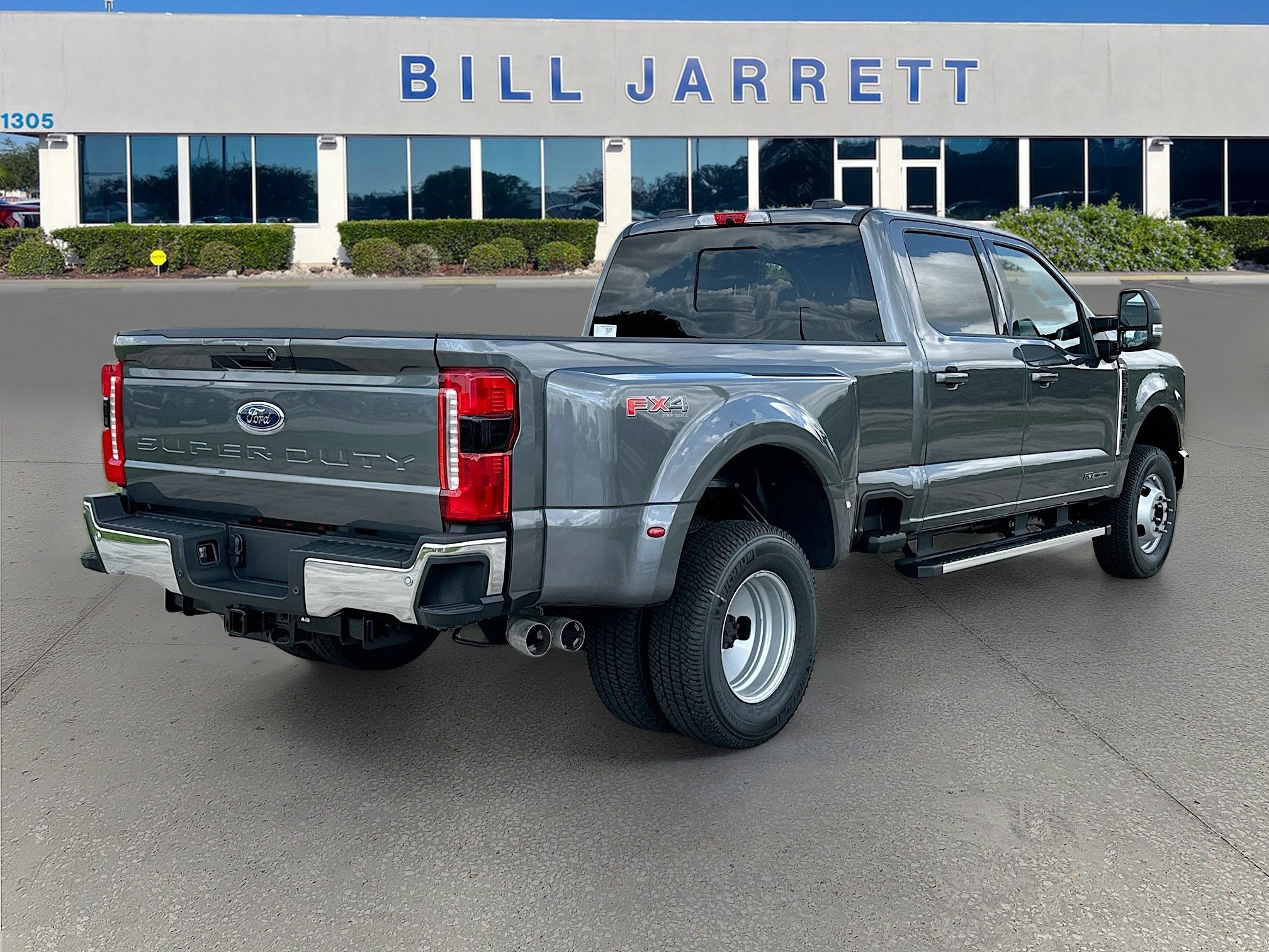 2026 Ford Super Duty F-350 DRW F-350® XLT