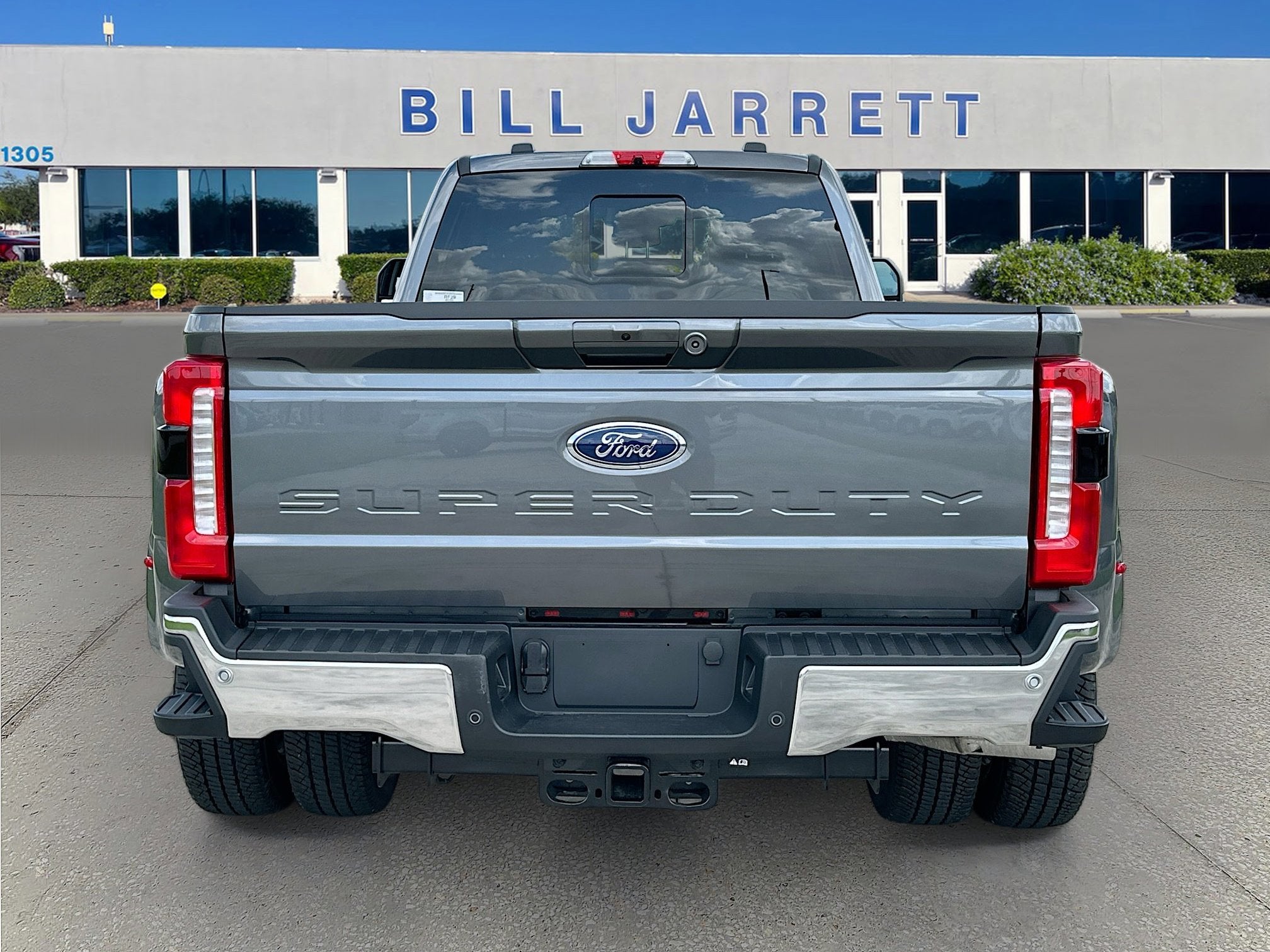 2026 Ford Super Duty F-350 DRW F-350® XLT