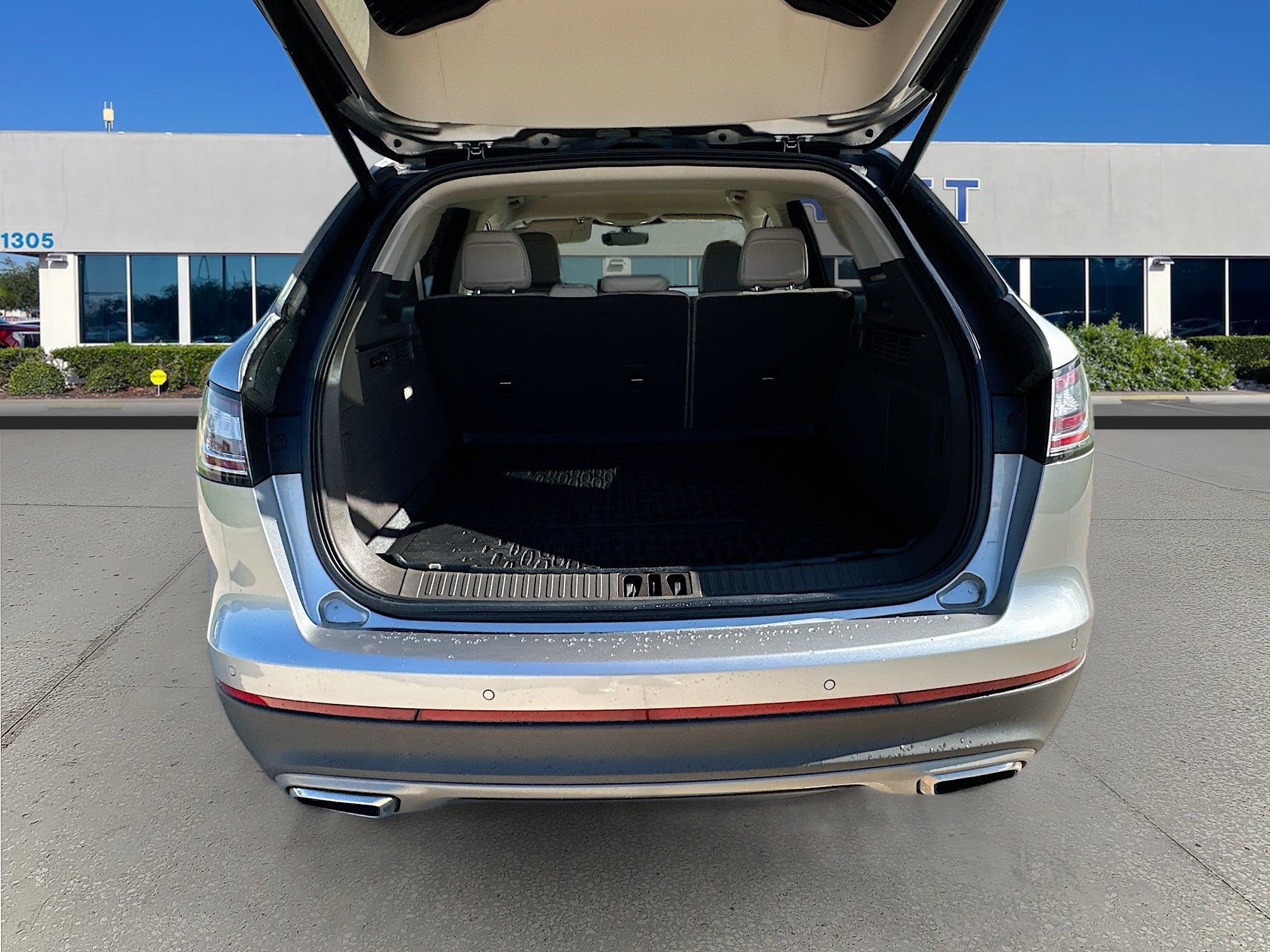 2023 Lincoln Nautilus Standard