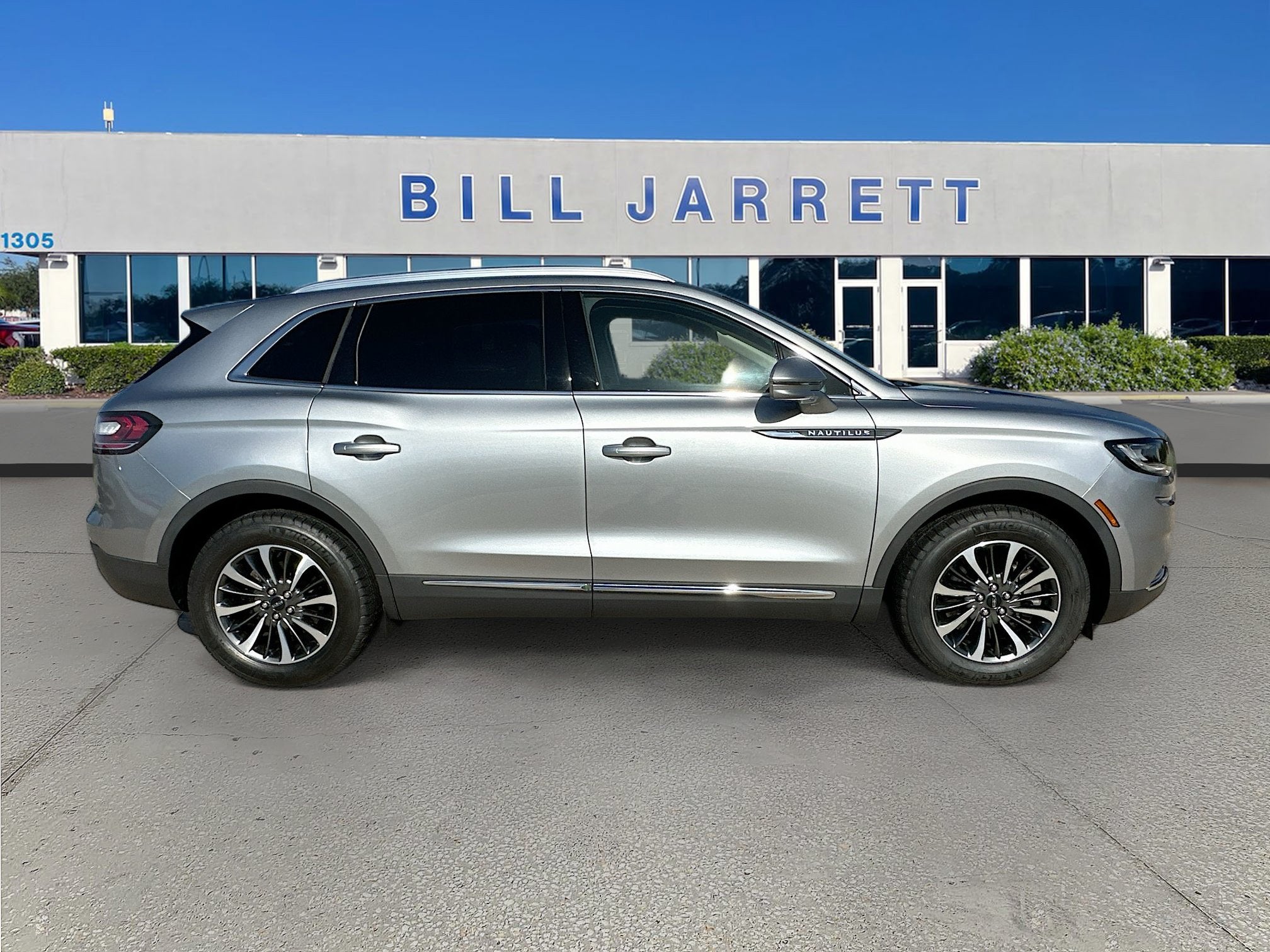 2023 Lincoln Nautilus Standard