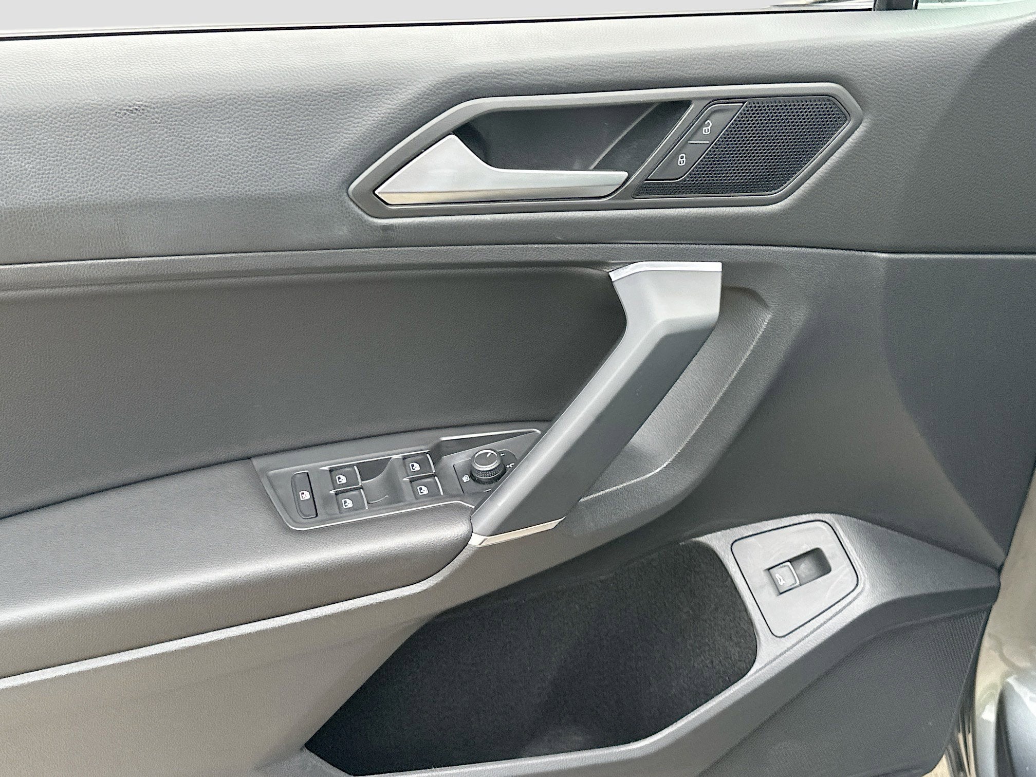 2020 Volkswagen Tiguan 2.0T SEL