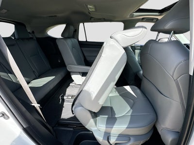 2024 Toyota Highlander Sport