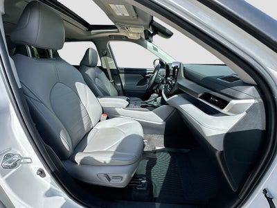 2024 Toyota Highlander Sport