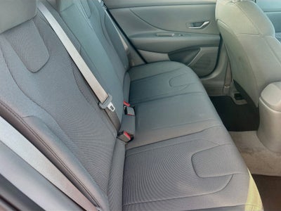 2023 Hyundai Elantra SE