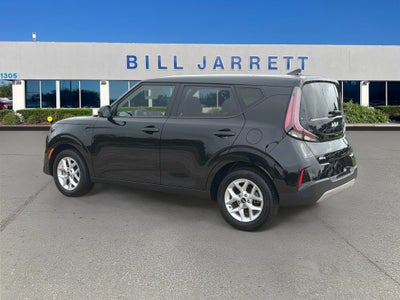 2025 Kia Soul Base