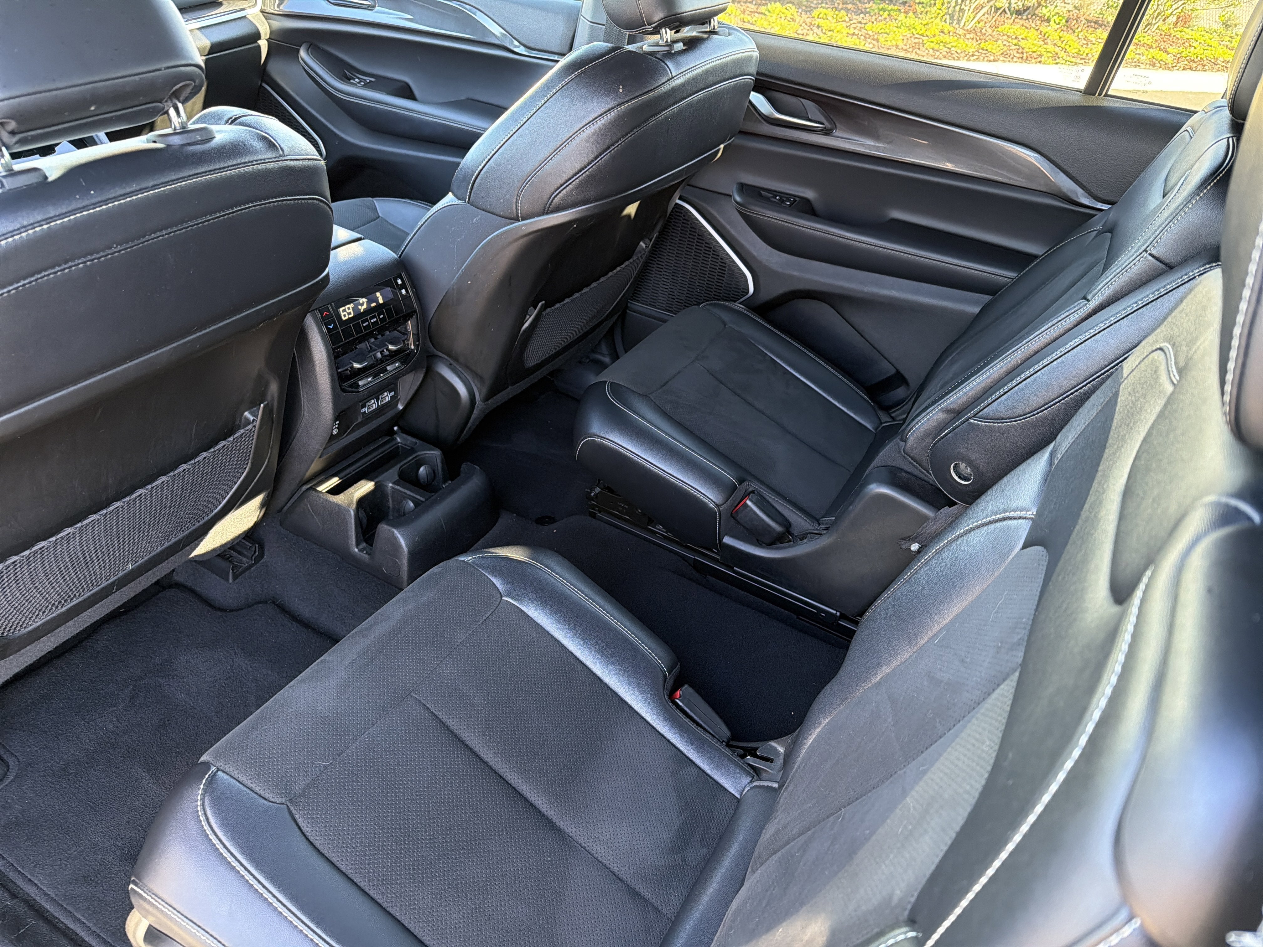 2022 Jeep Grand Cherokee L Altitude