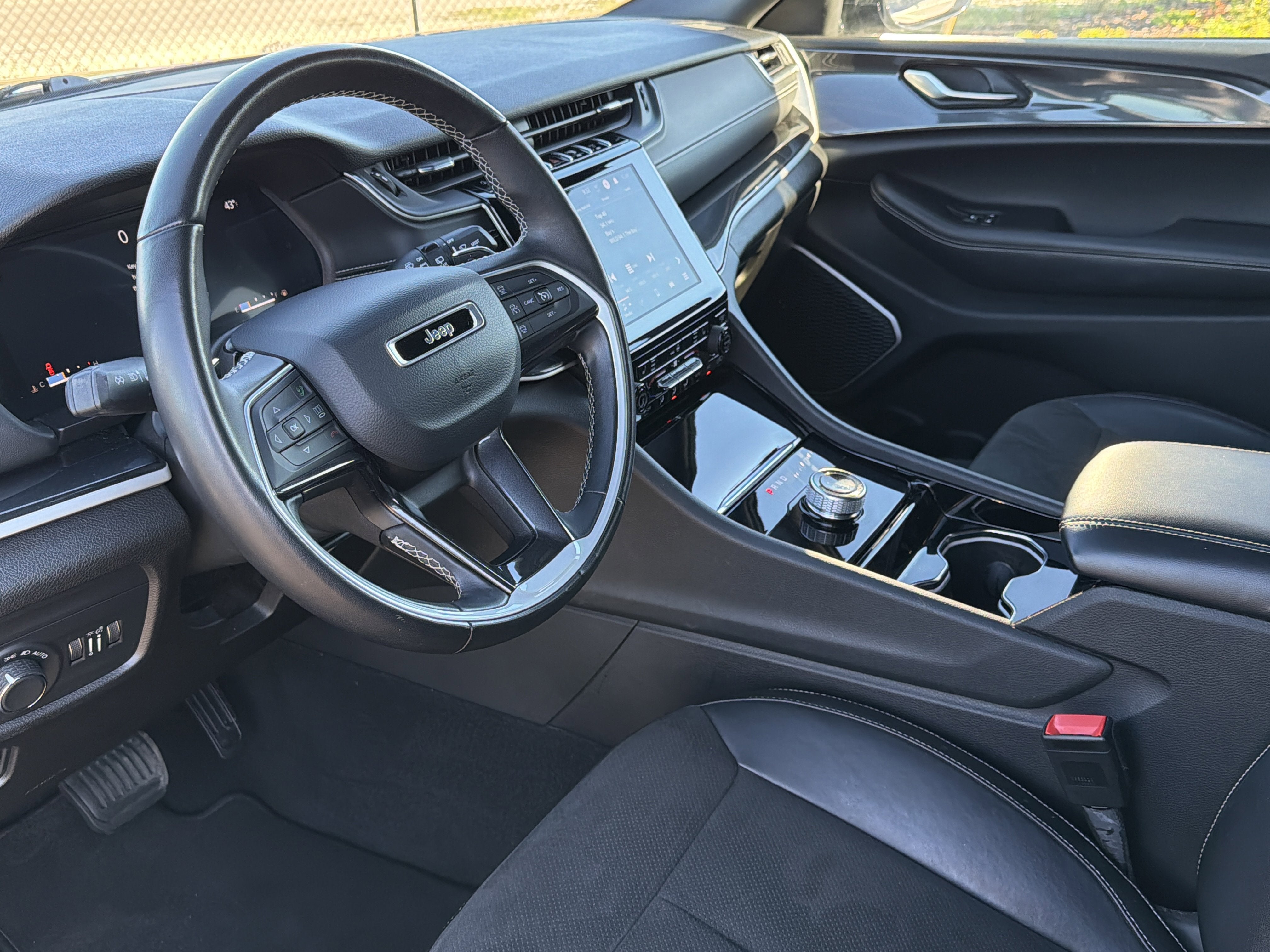 2022 Jeep Grand Cherokee L Altitude