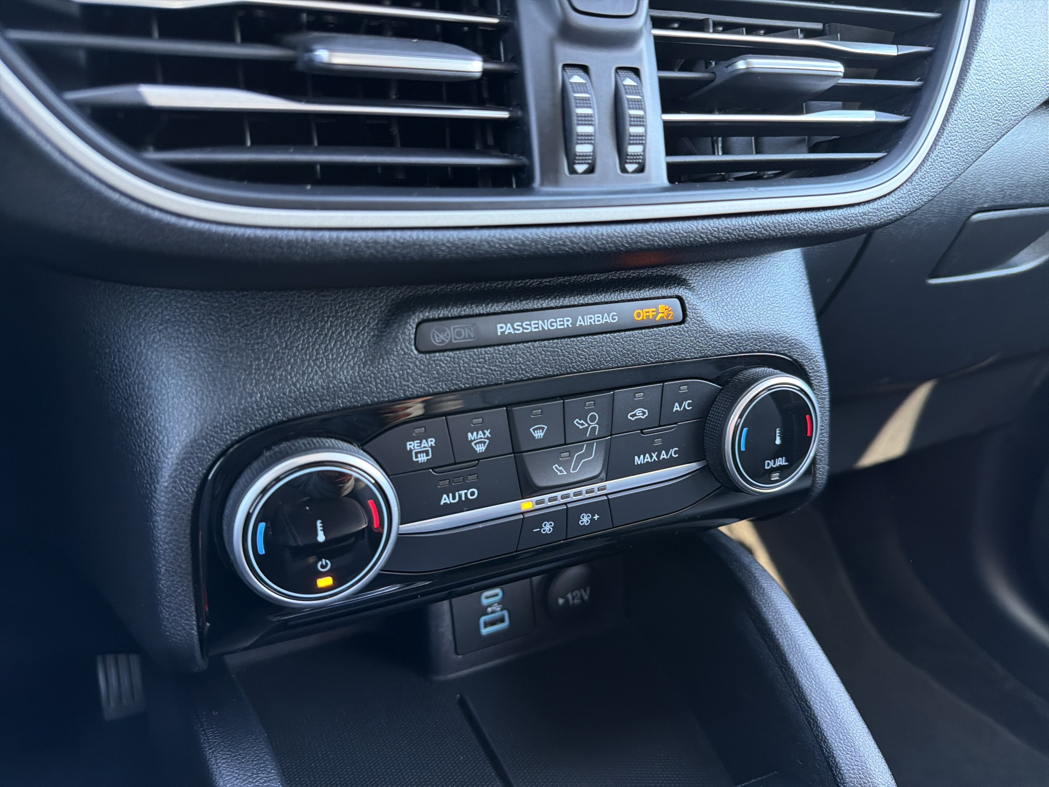 2022 Ford Escape SE Hybrid