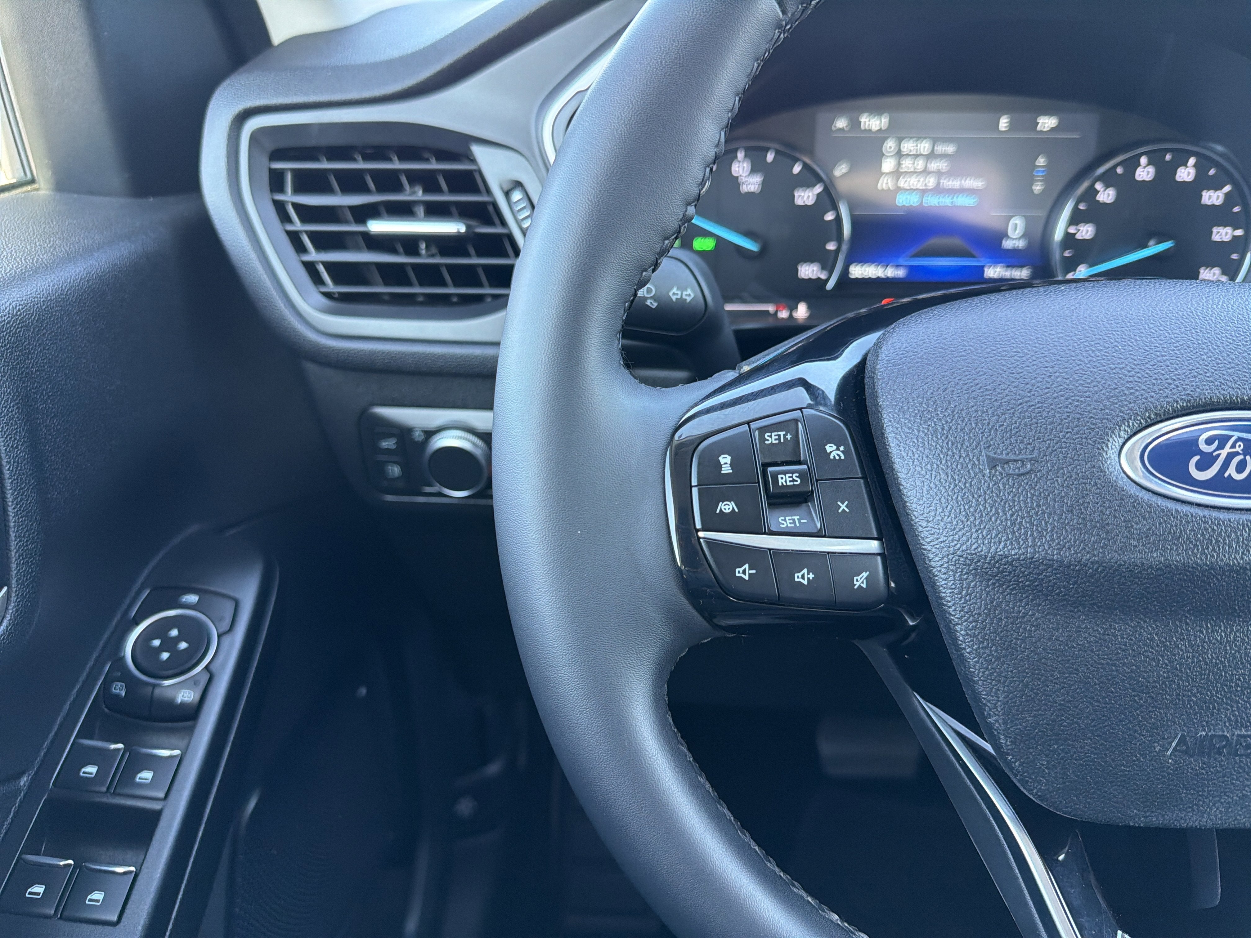 2022 Ford Escape SE Hybrid