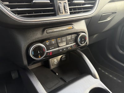 2022 Ford Escape Hybrid Titanium