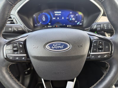 2022 Ford Escape Hybrid Titanium