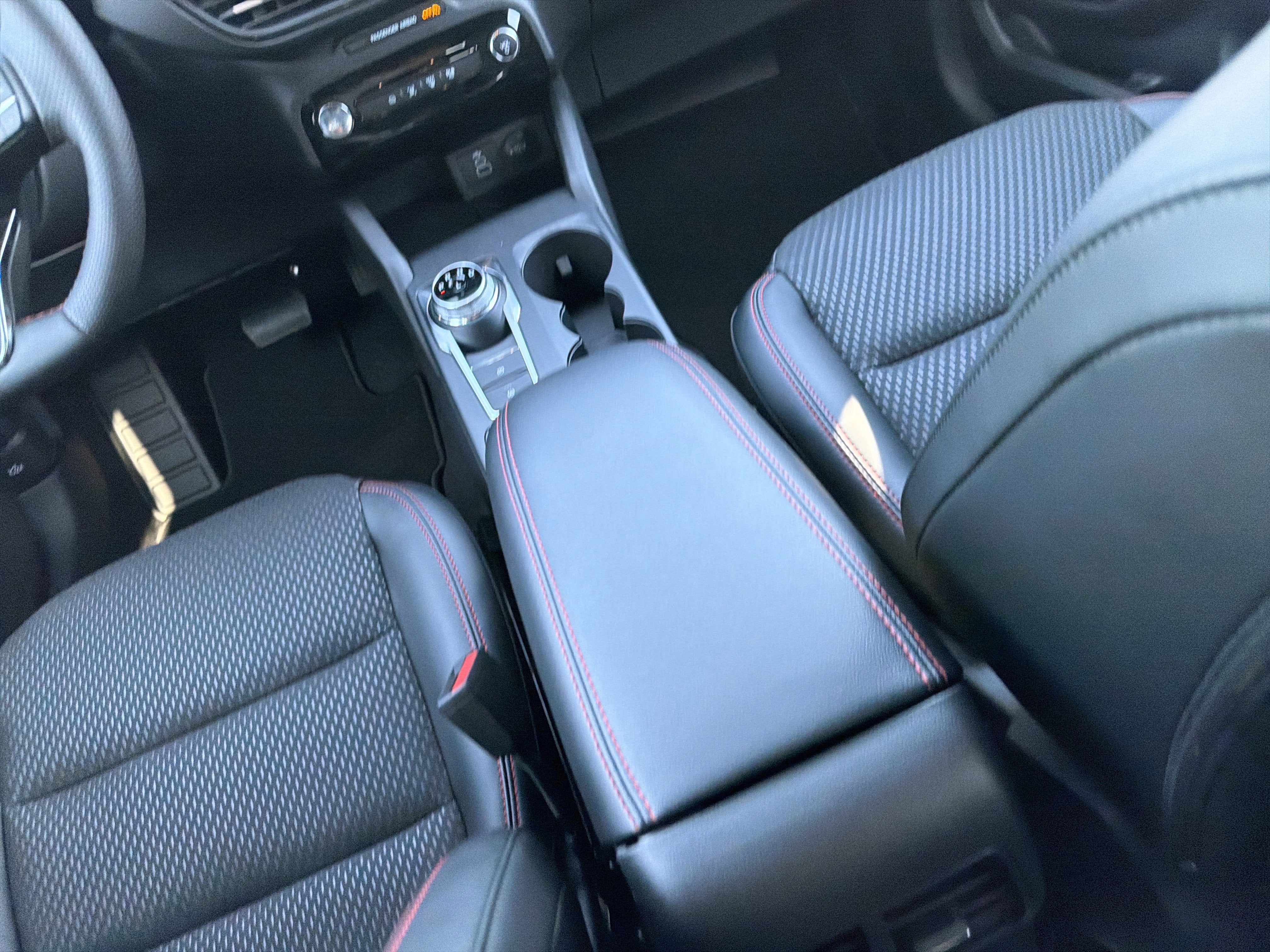 2026 Ford Escape Hybrid ST-Line Select