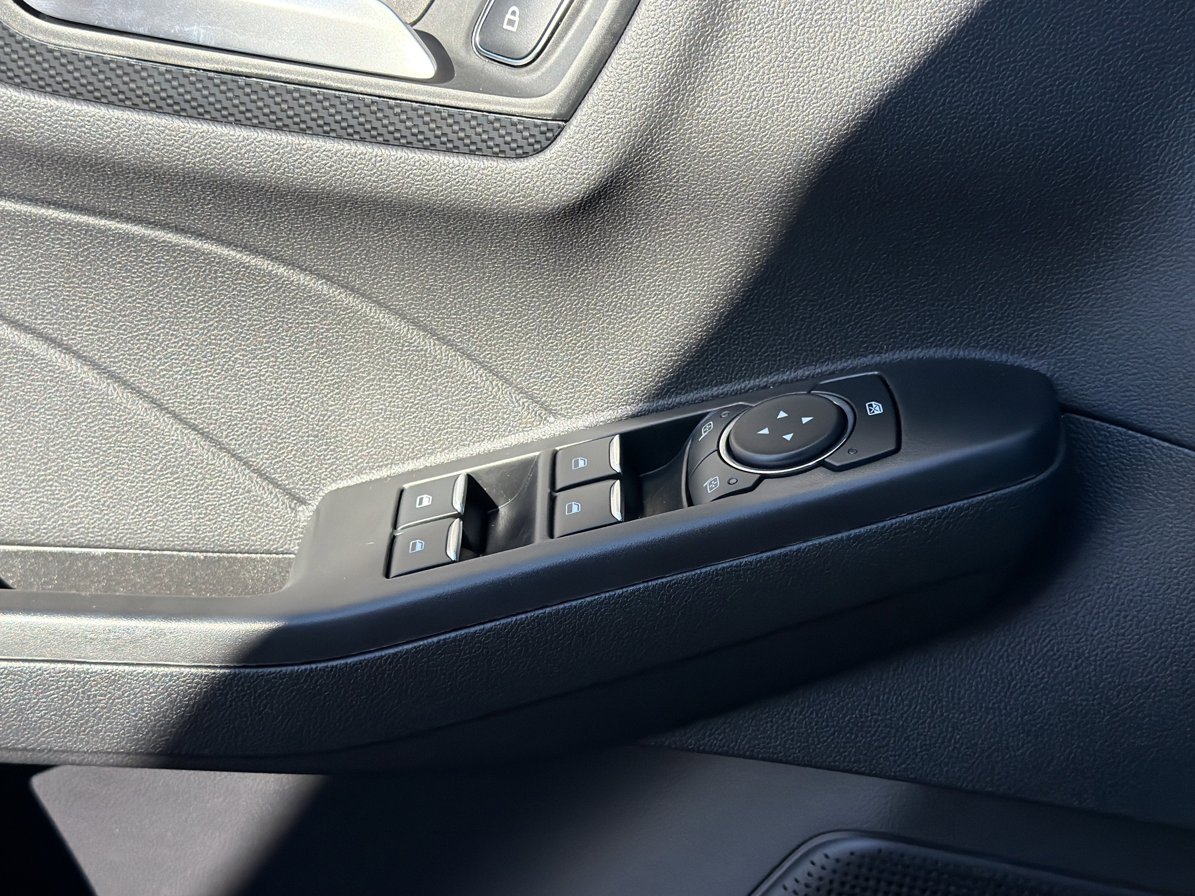 2026 Ford Escape Hybrid ST-Line Select