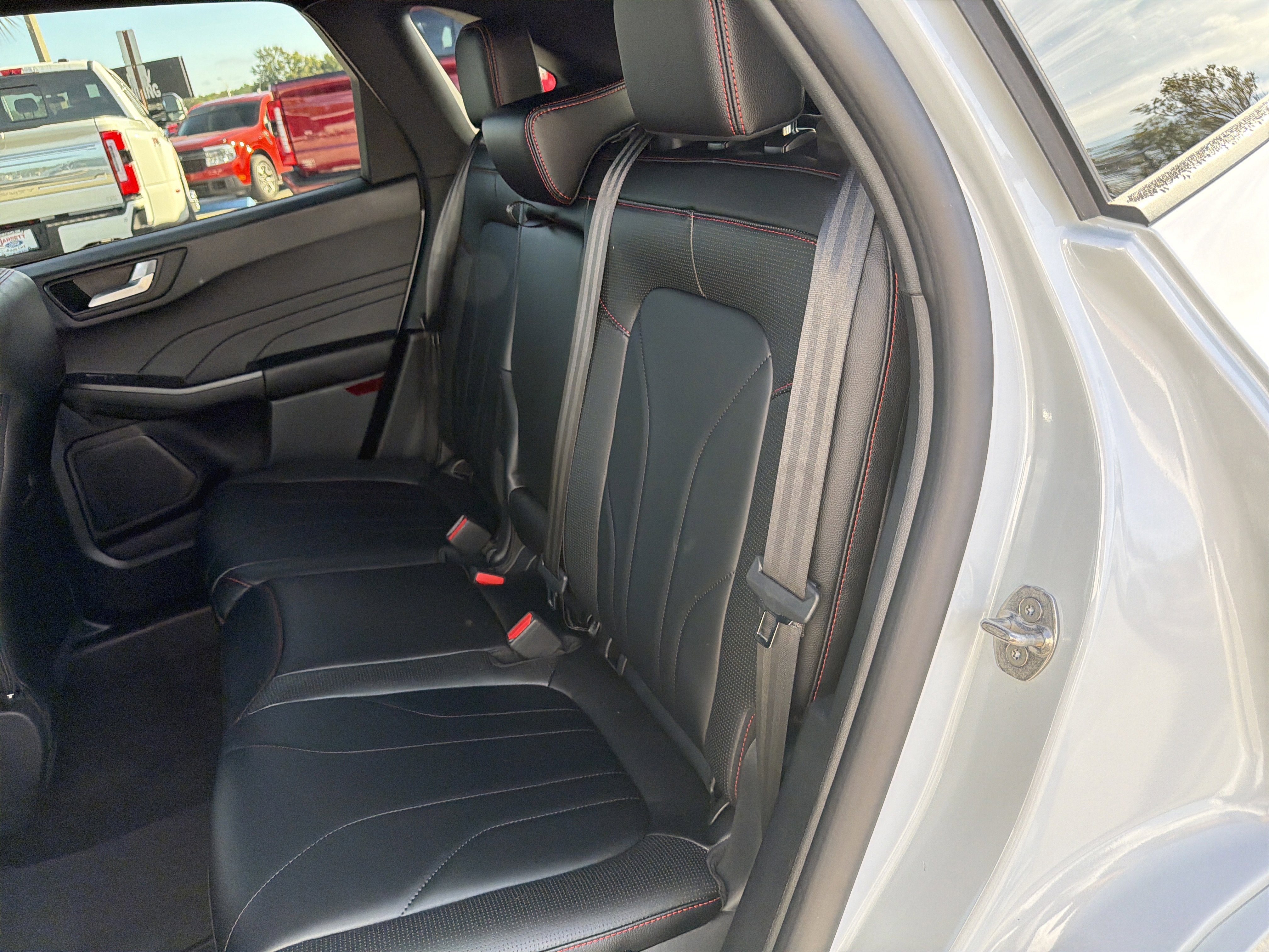 2026 Ford Escape Hybrid ST-Line Elite