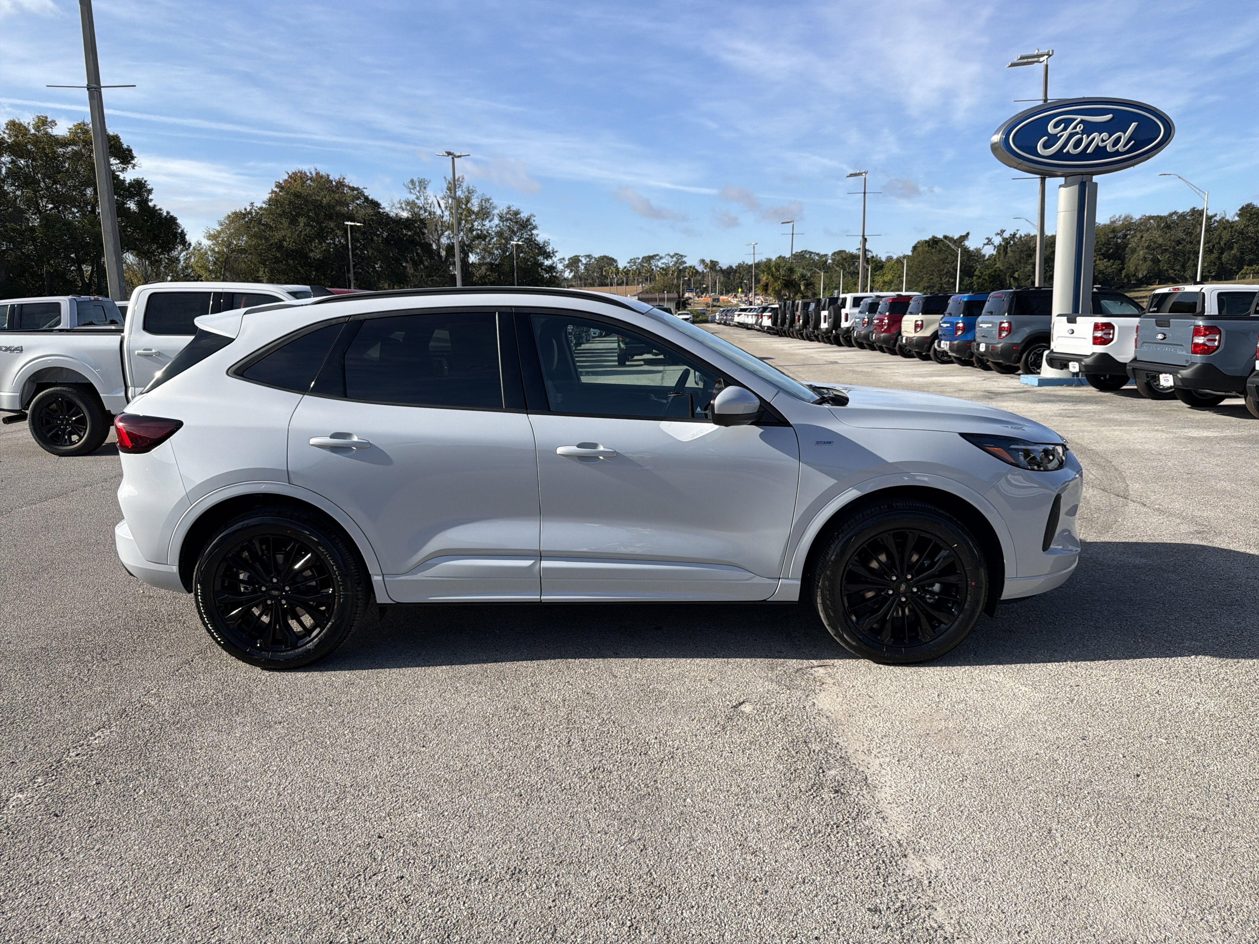 2026 Ford Escape Hybrid ST-Line Elite