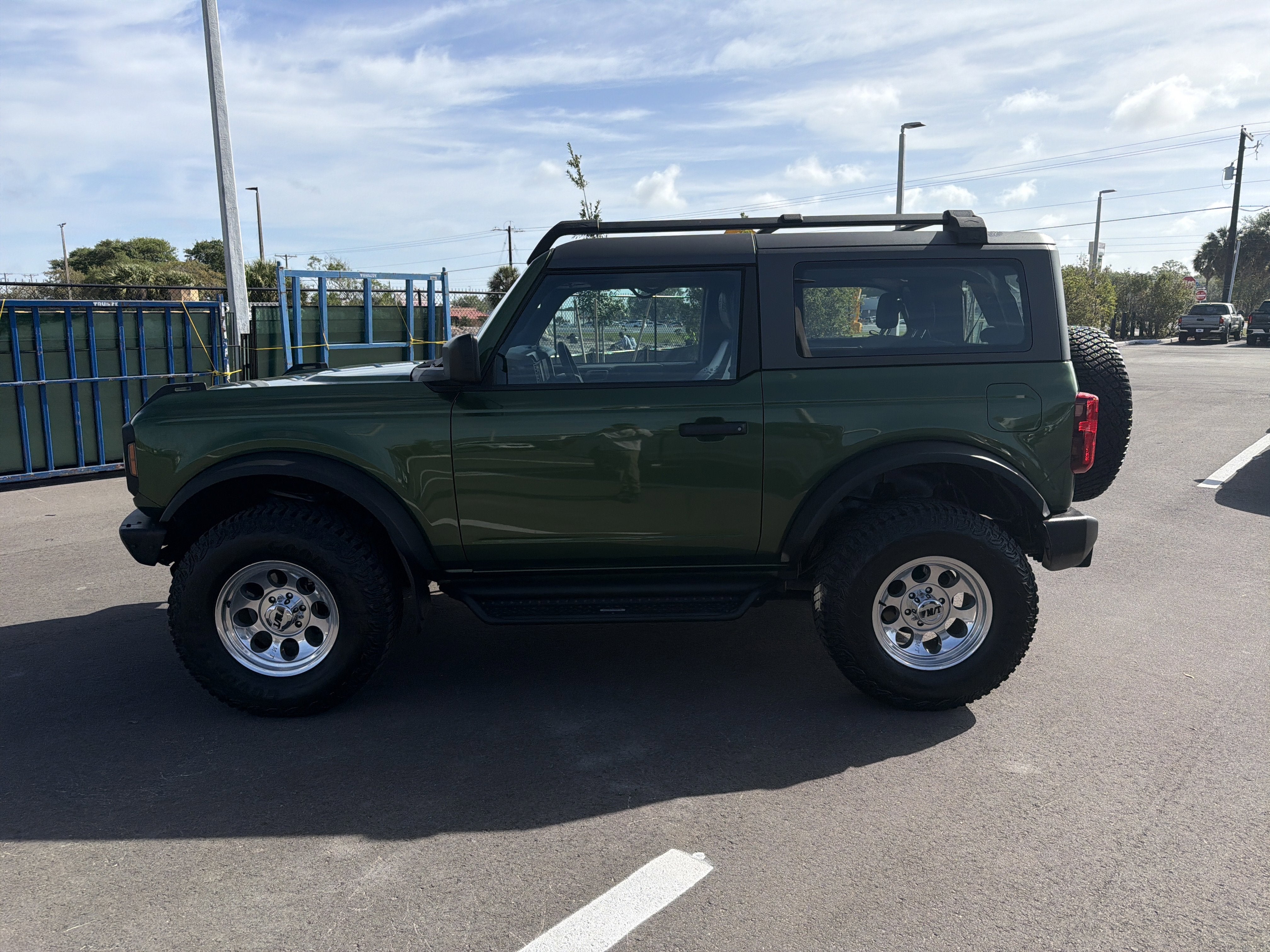 2023 Ford Bronco Base