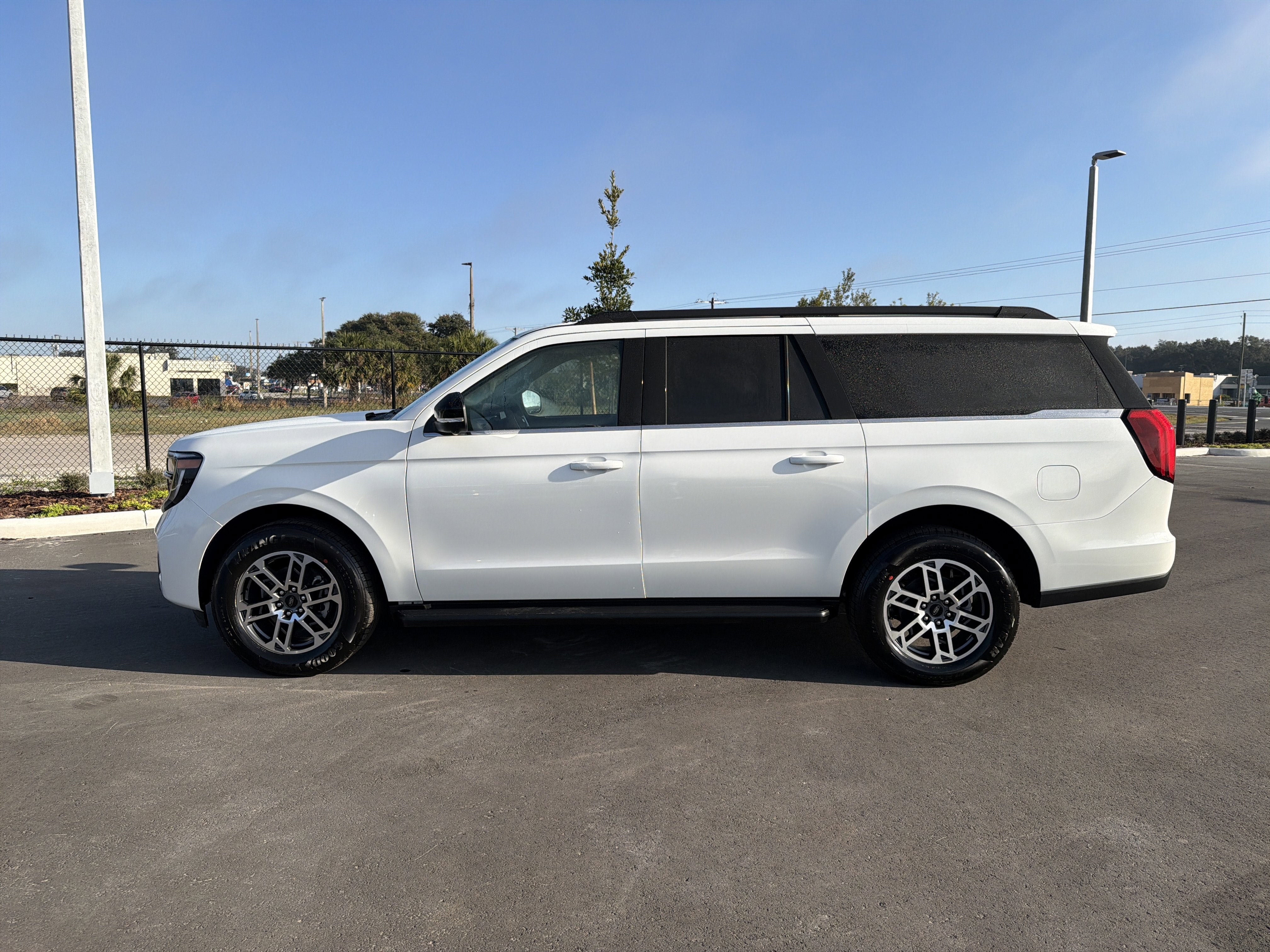 2025 Ford Expedition Max Active