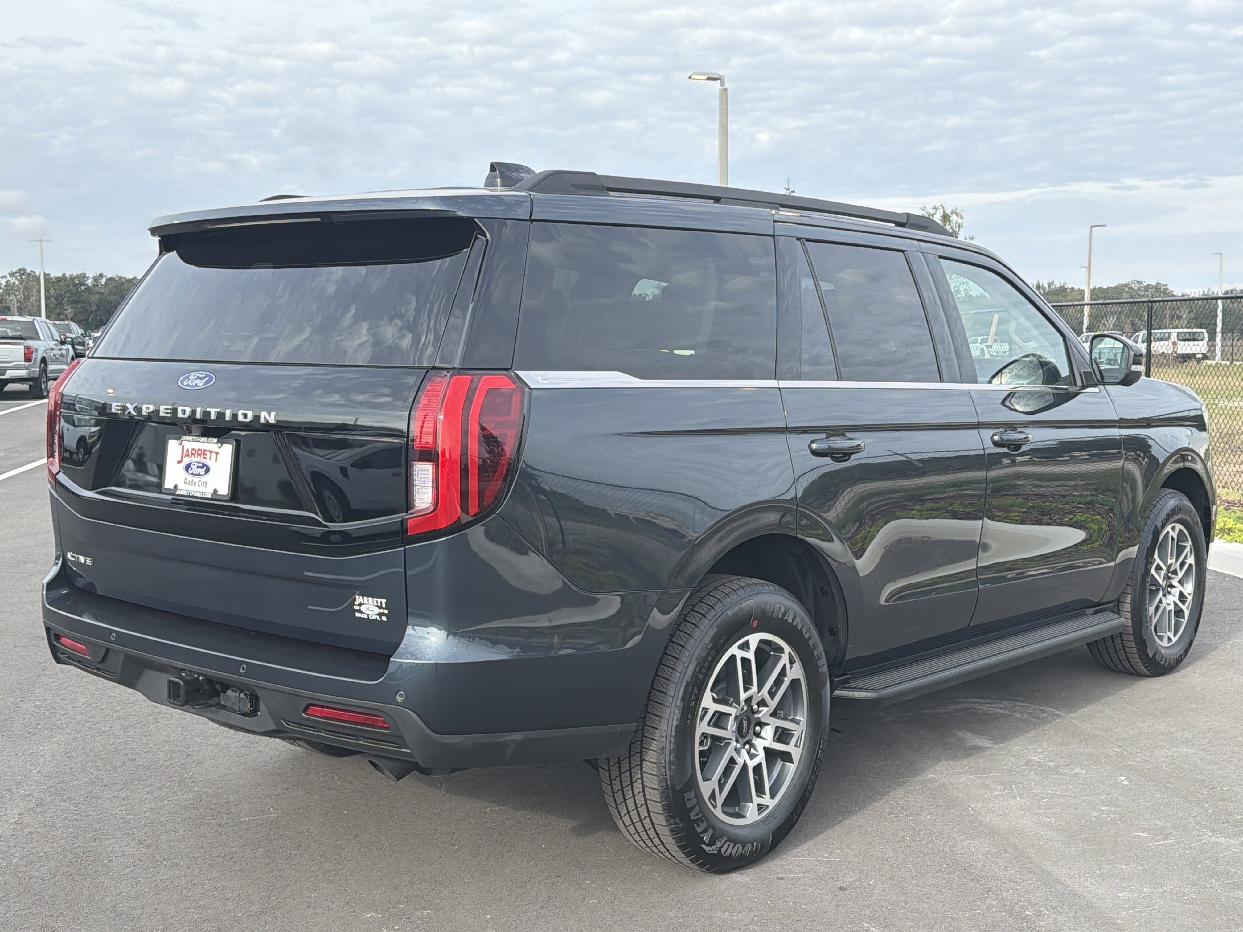 2026 Ford Expedition Active