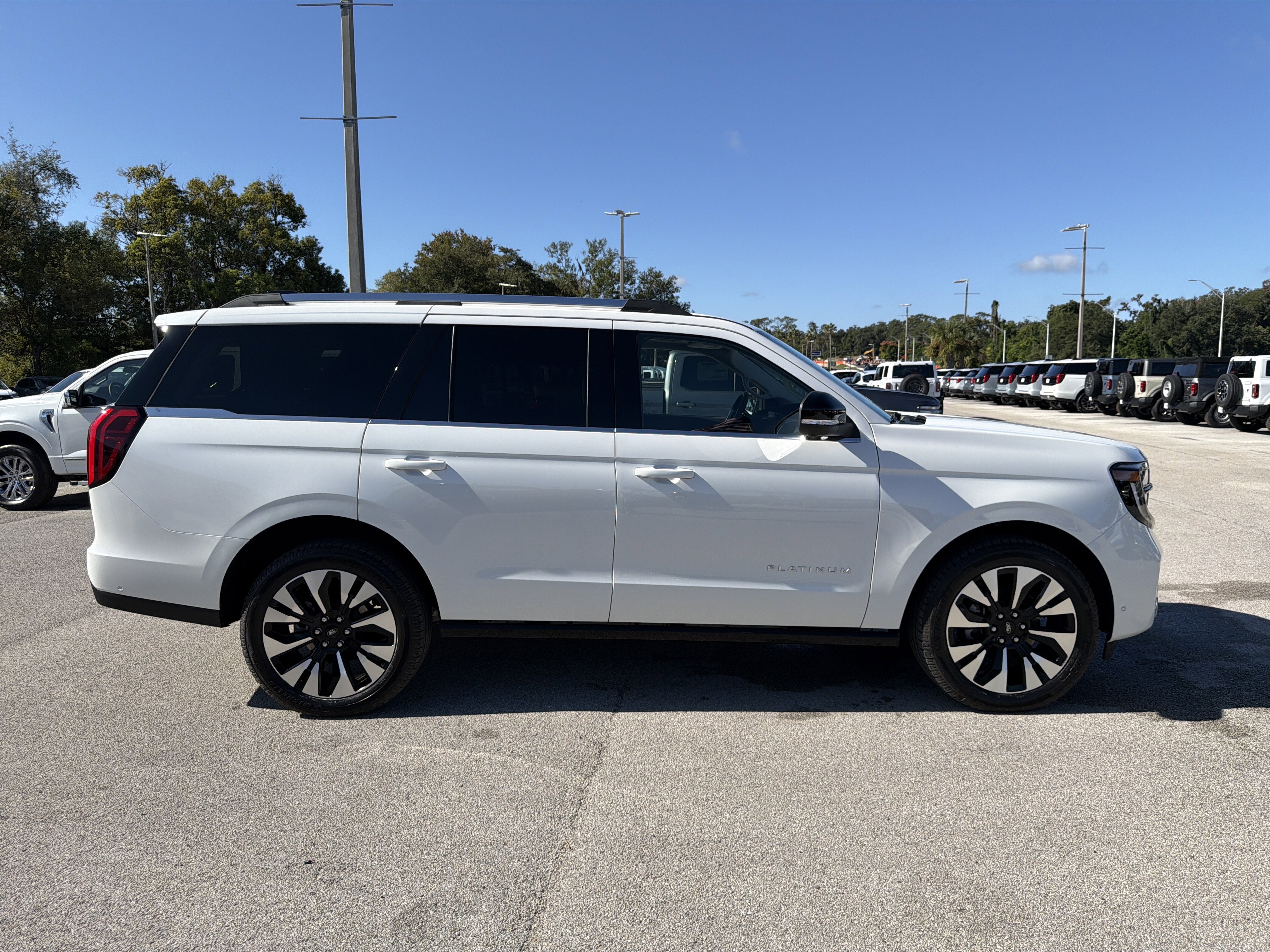 2025 Ford Expedition Platinum