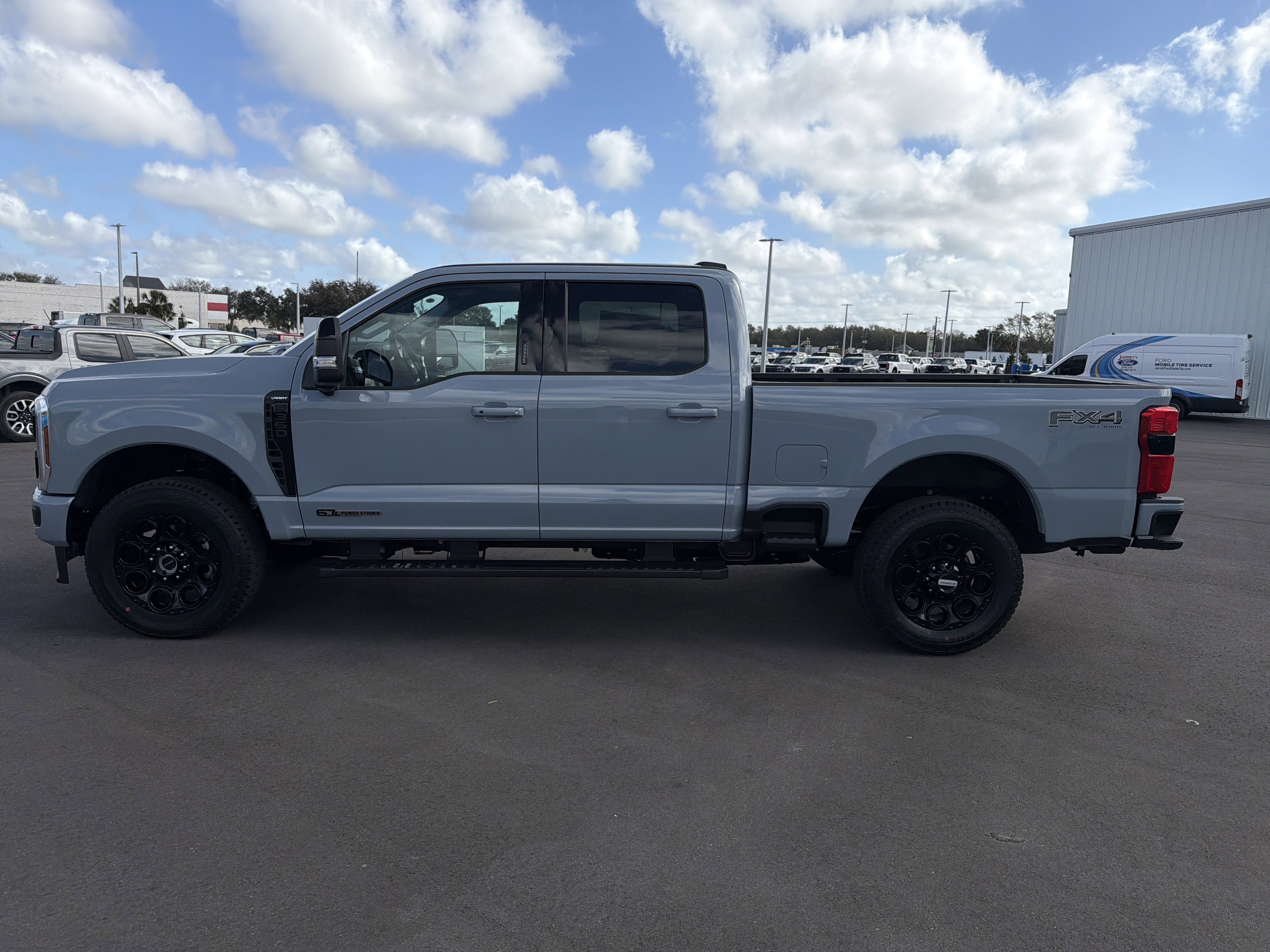 2026 Ford F-350SD Lariat