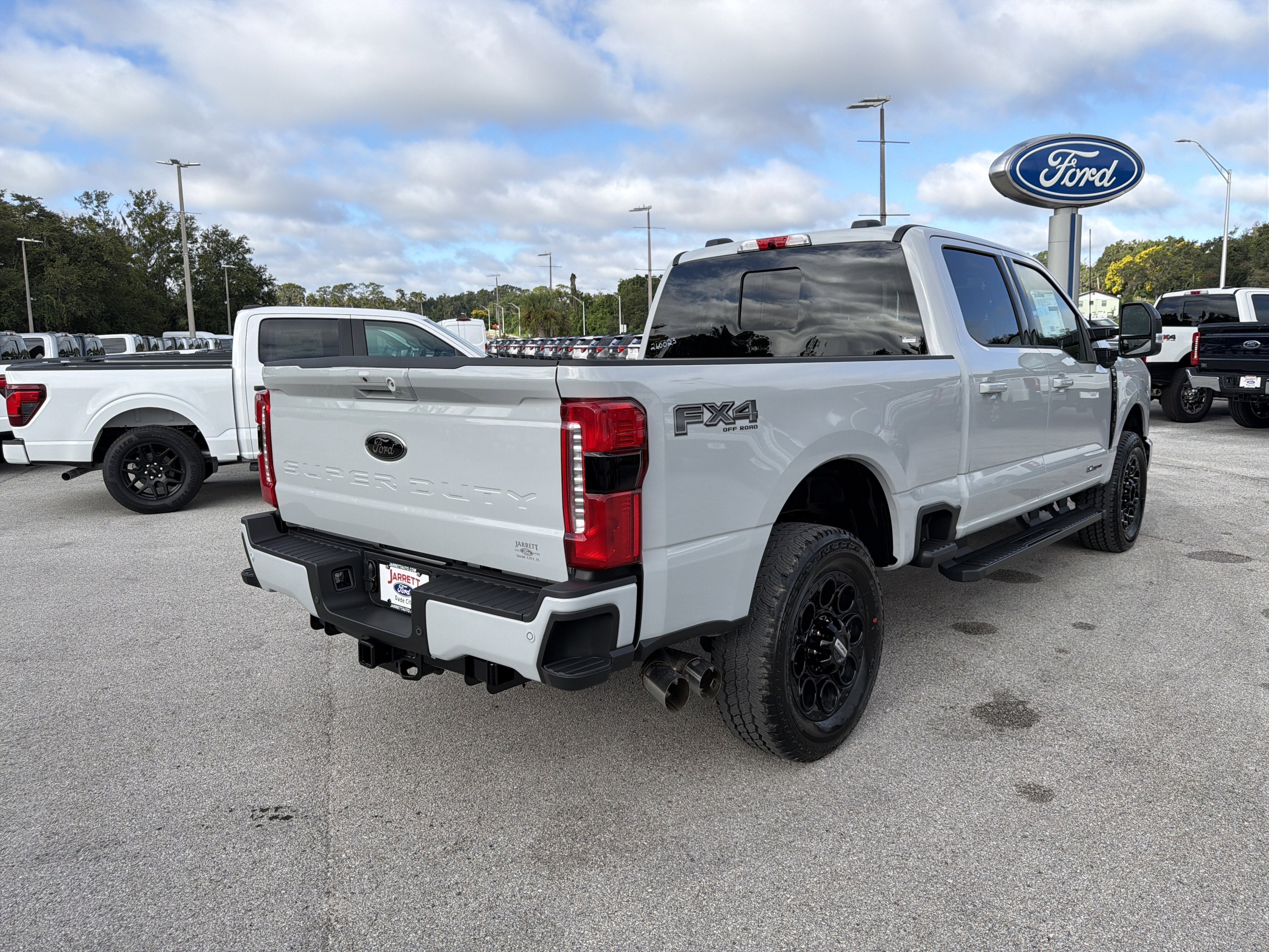 2026 Ford F-350SD Lariat