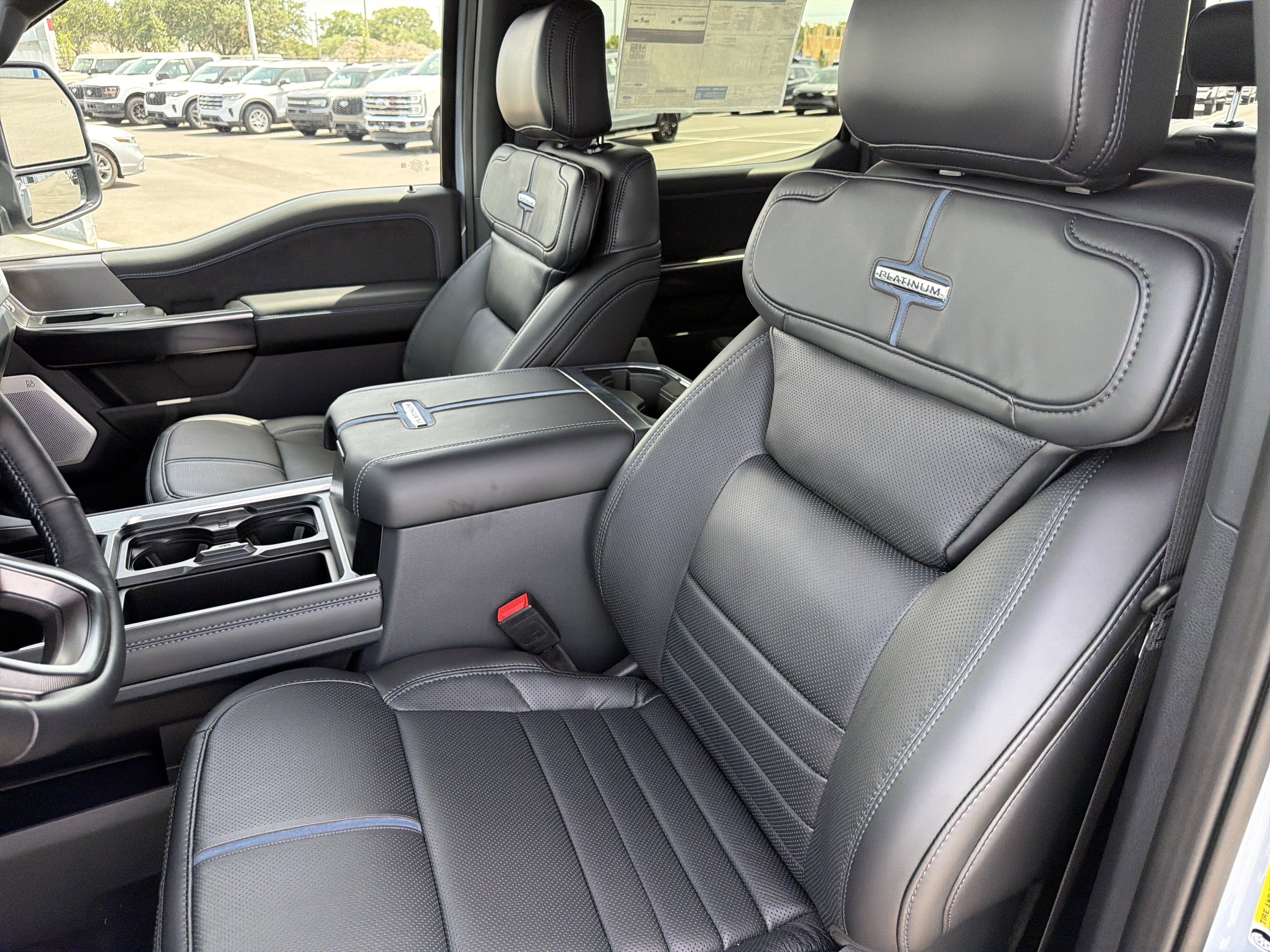 2026 Ford F-350SD Platinum DRW