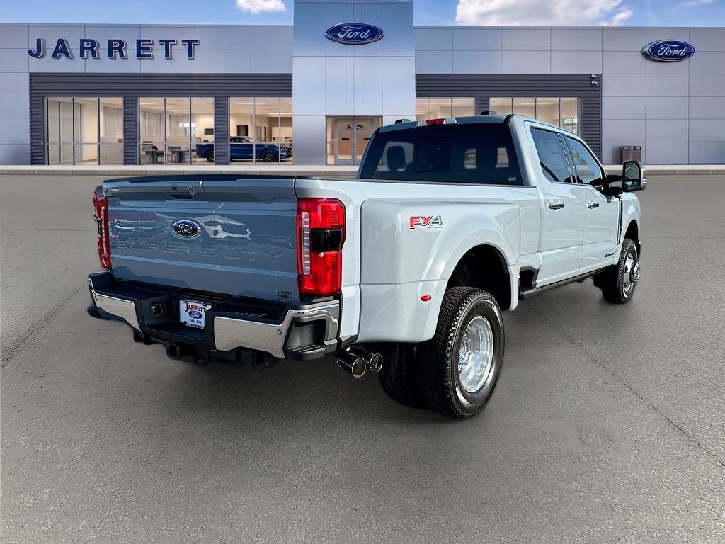 2026 Ford F-350SD Lariat DRW