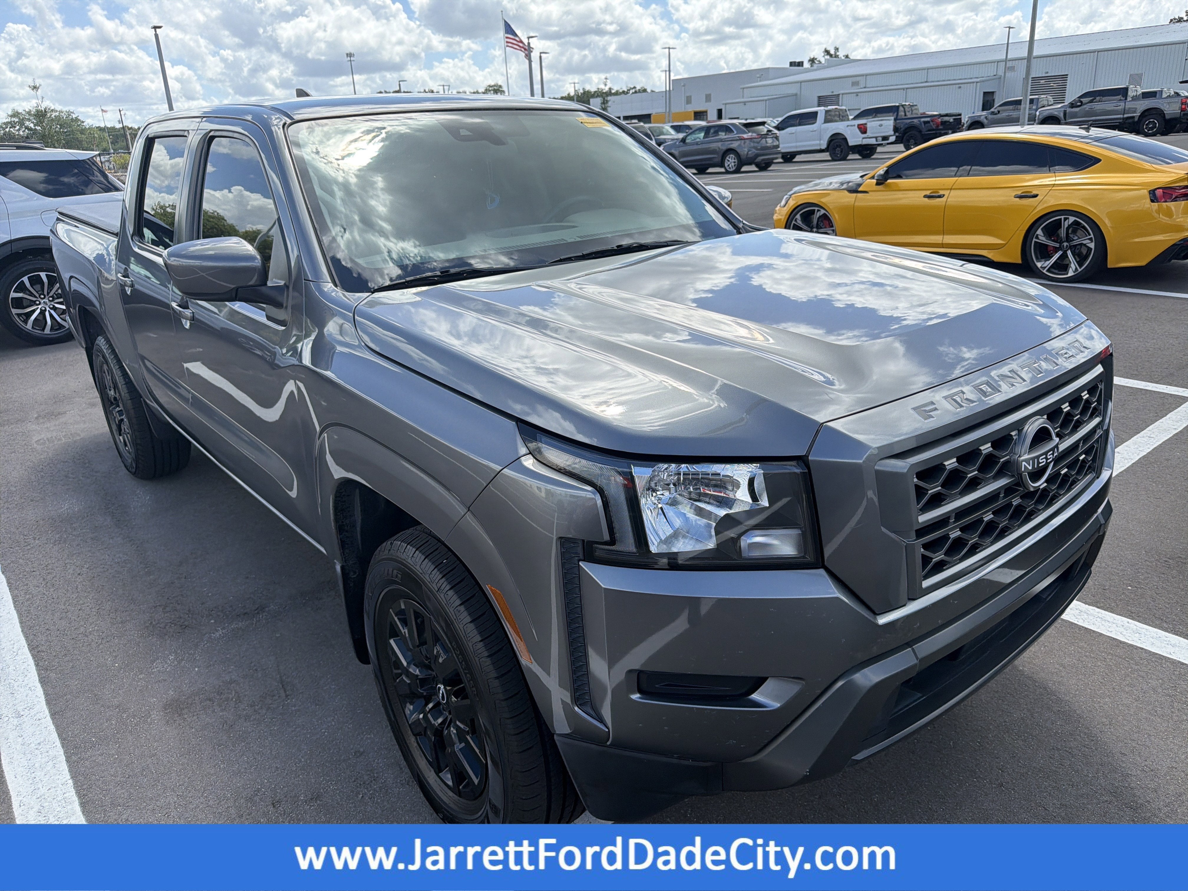 2022 Nissan Frontier SV