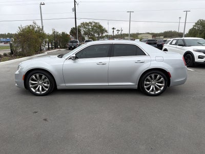 2021 Chrysler 300 Touring
