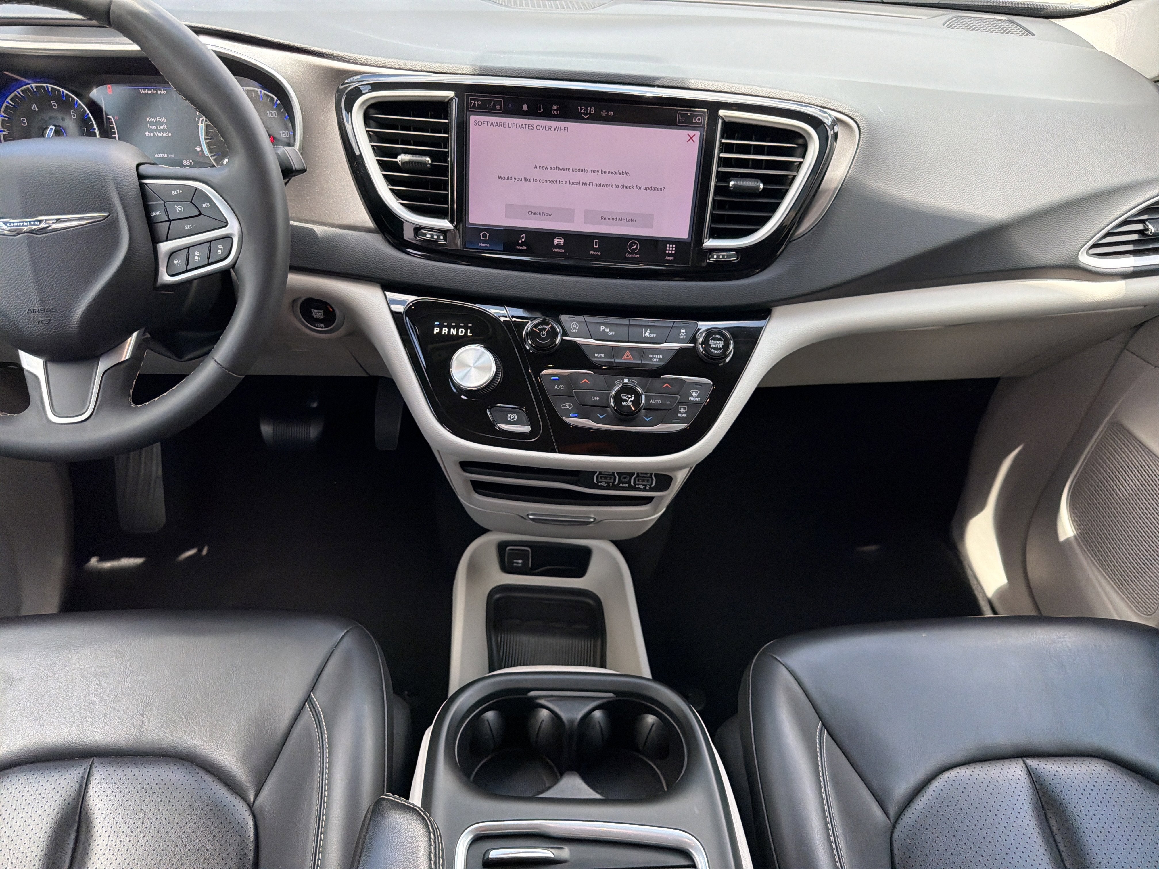 2023 Chrysler Pacifica Touring L