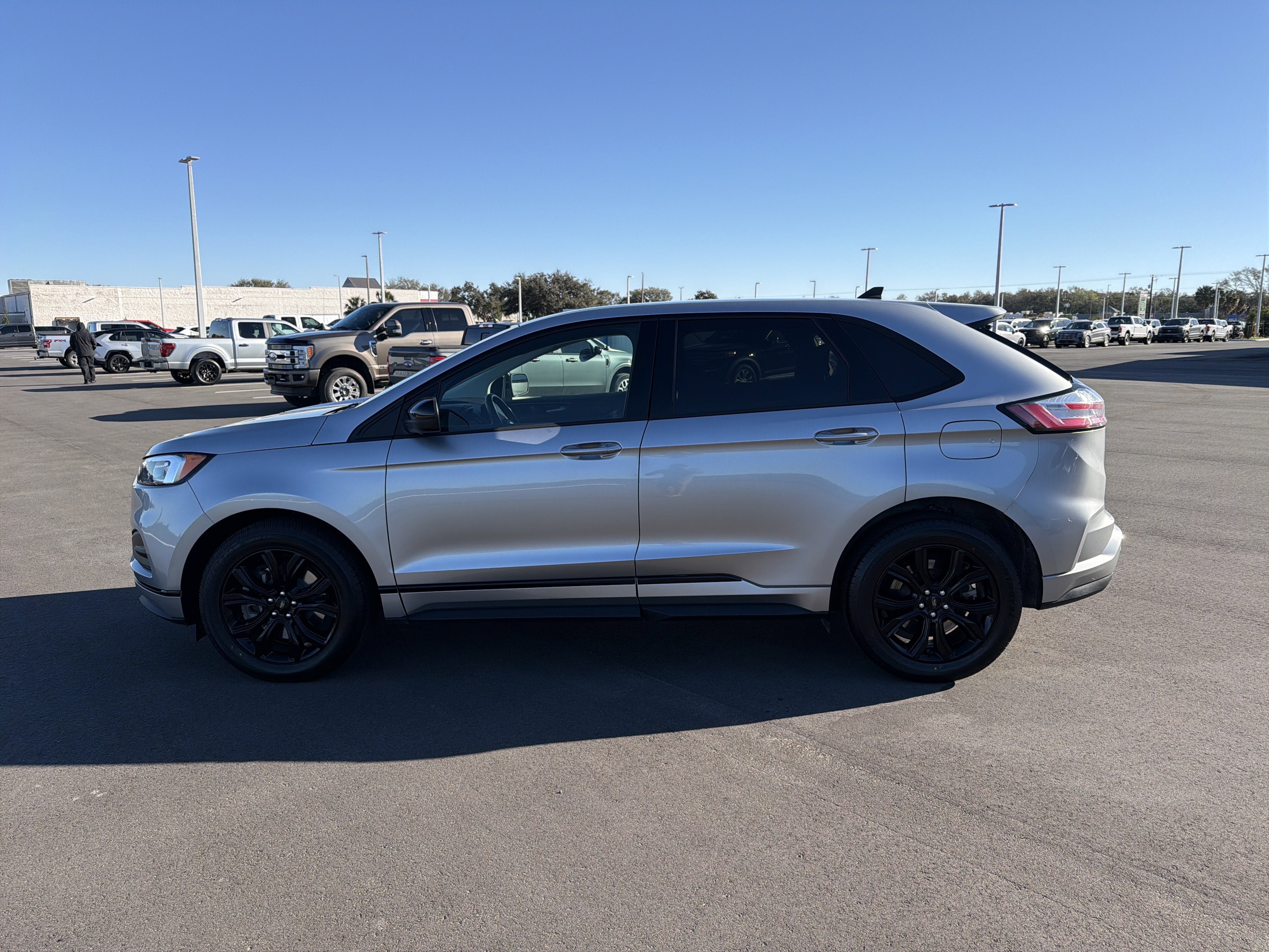 2022 Ford Edge SE