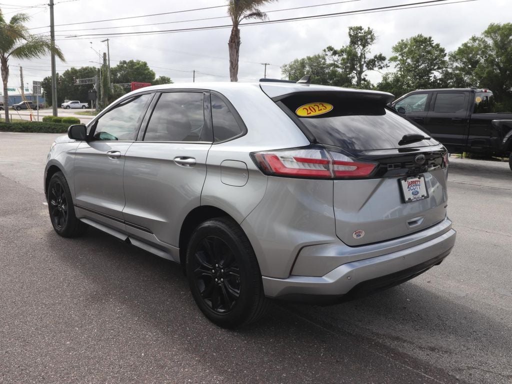 2023 Ford Edge SE
