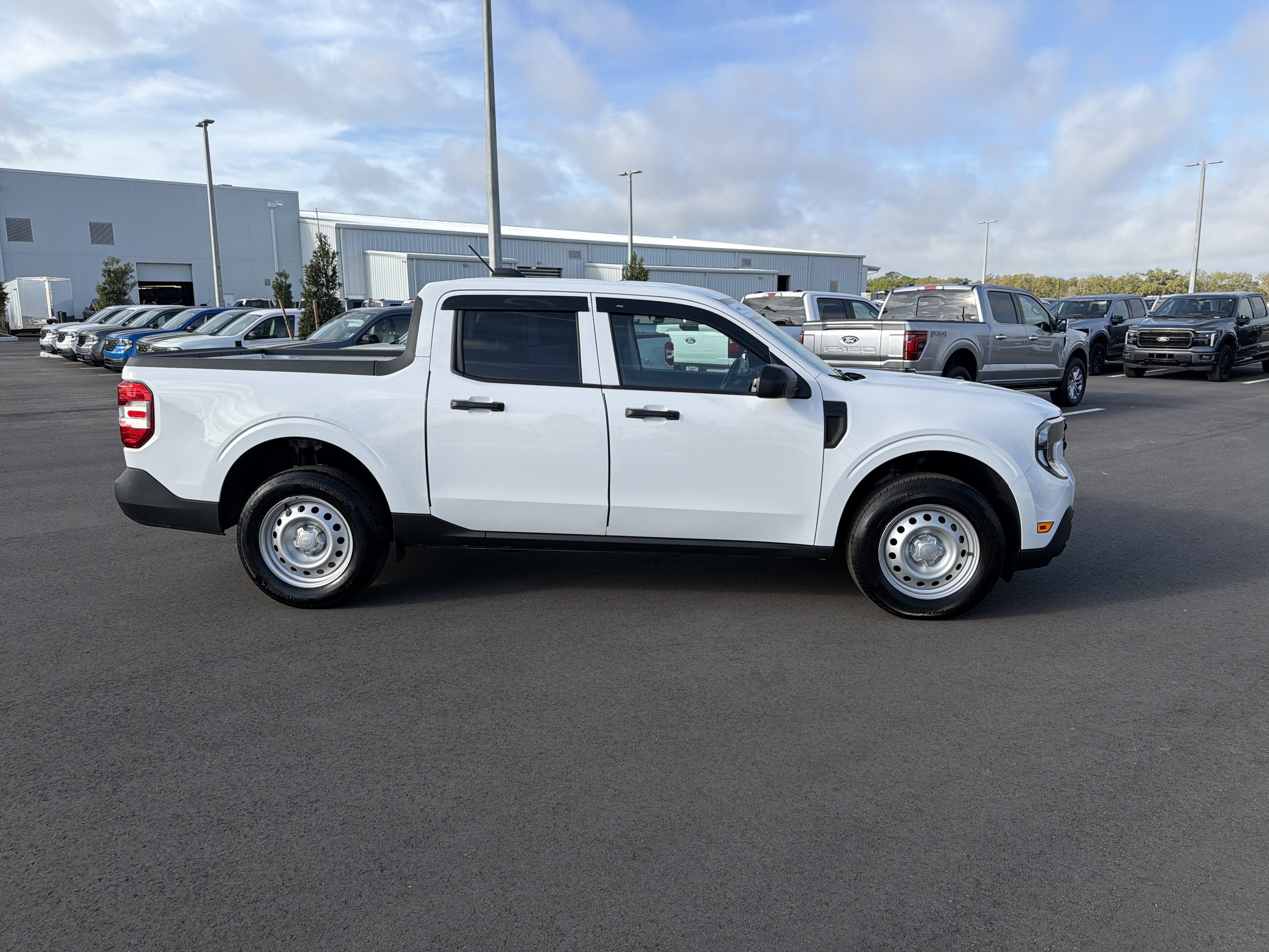 2025 Ford Maverick XL