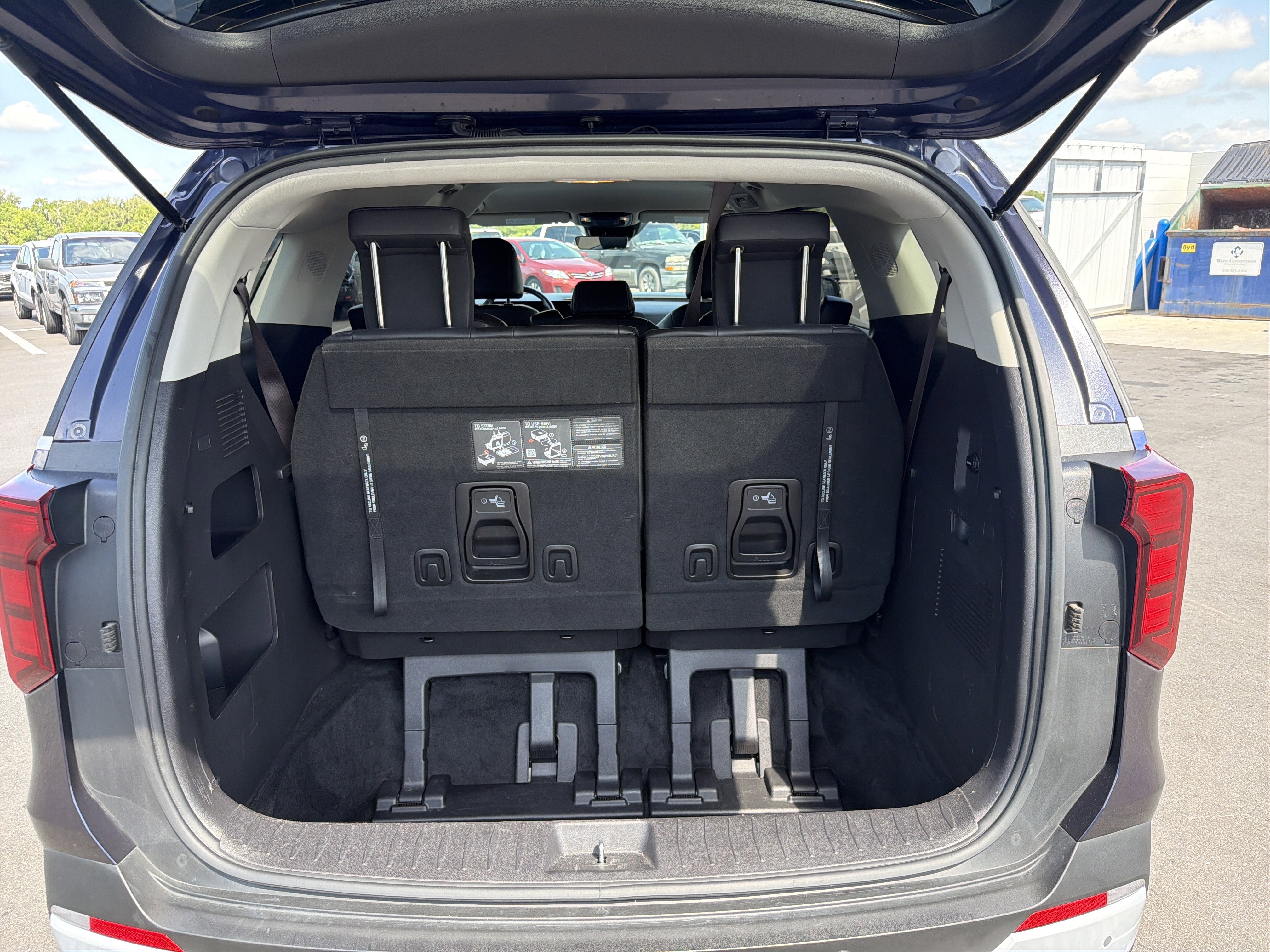2025 Kia Carnival LXS