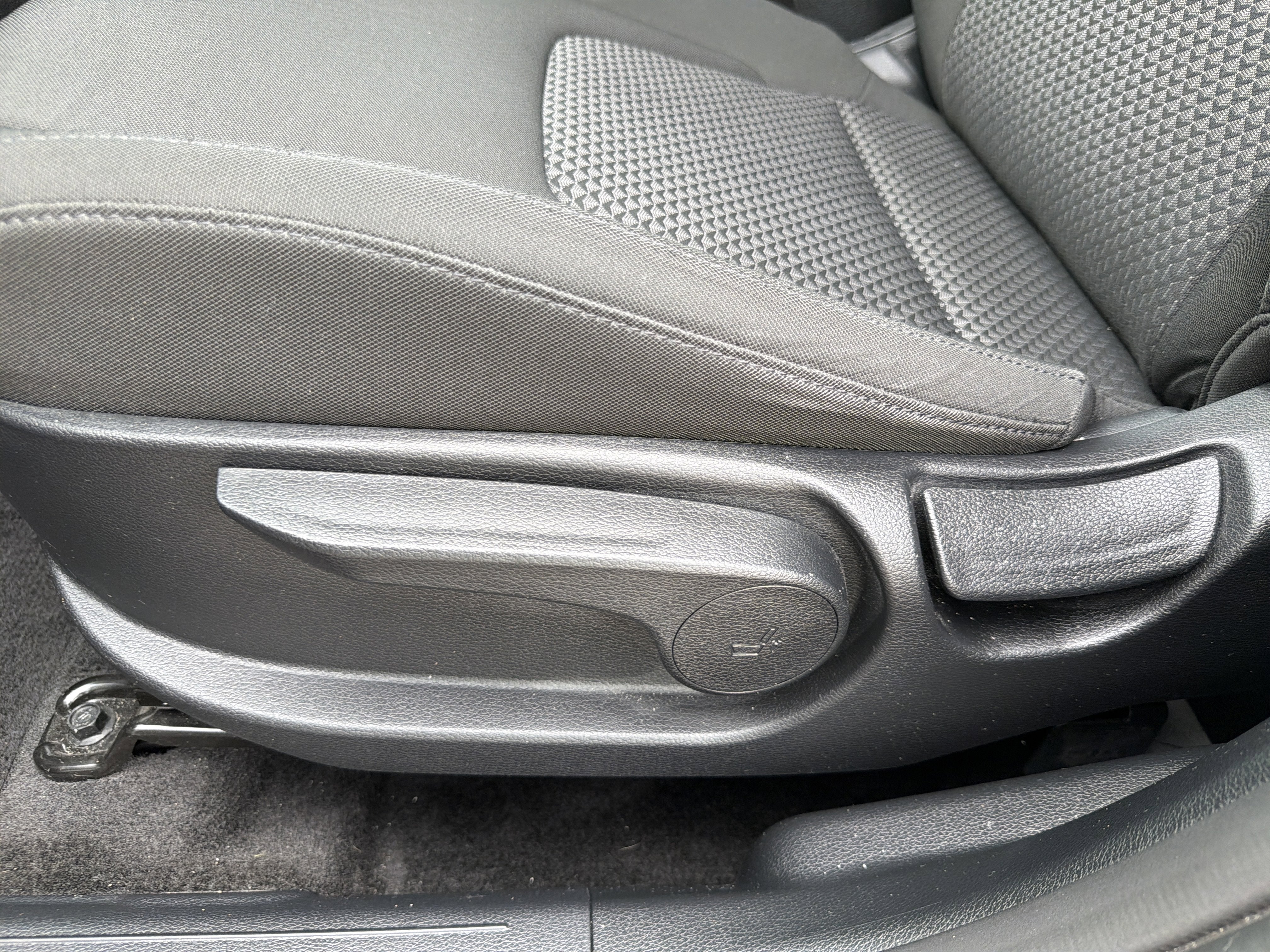 2025 Kia Sportage Hybrid LX