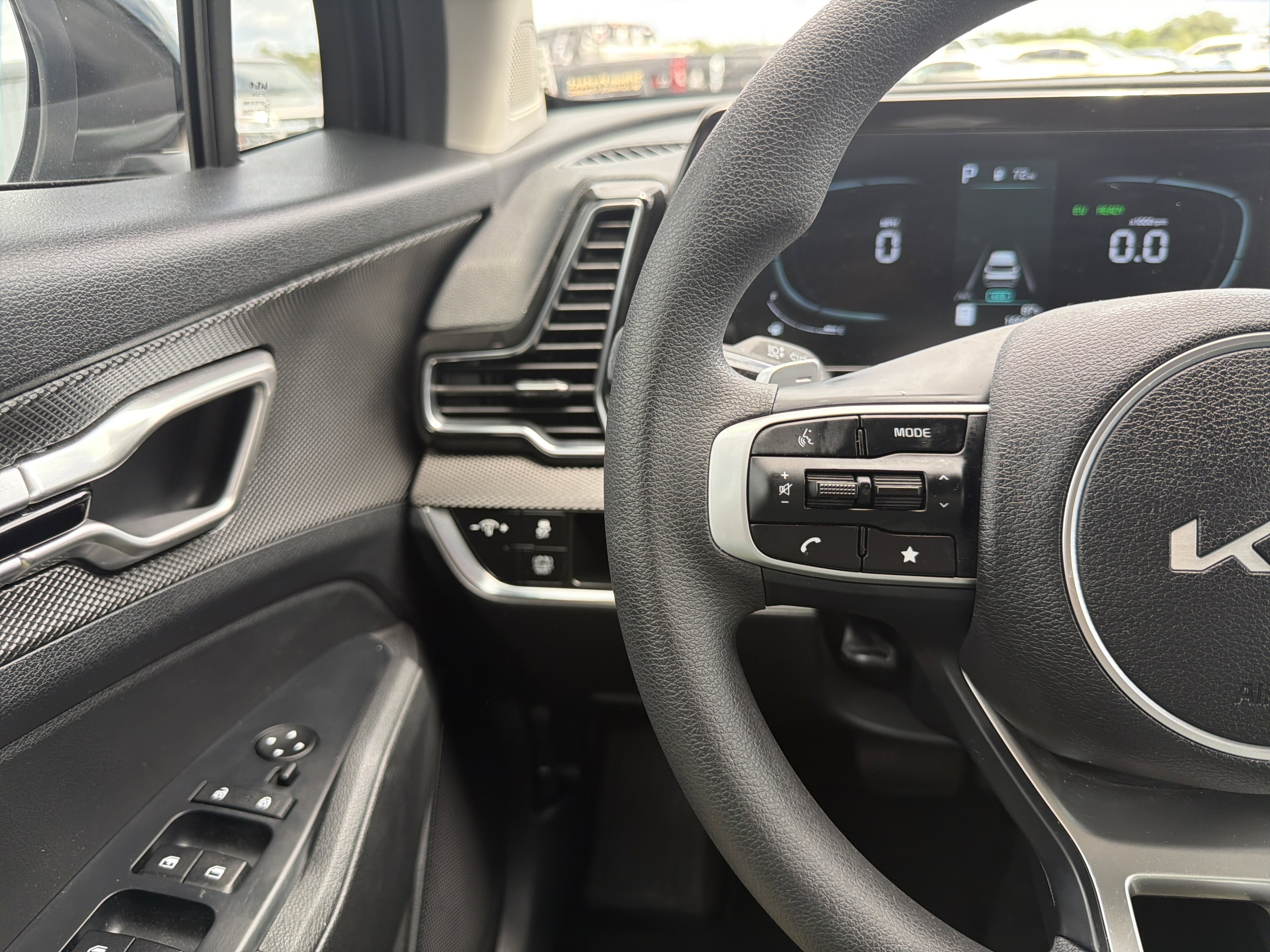 2025 Kia Sportage Hybrid LX