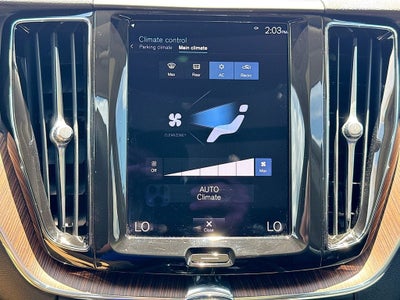 2021 Volvo XC60 T5 Momentum