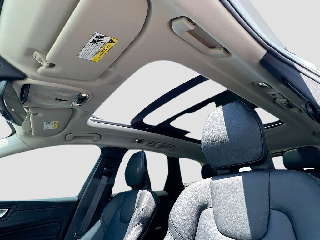2021 Volvo XC60 T5 Momentum