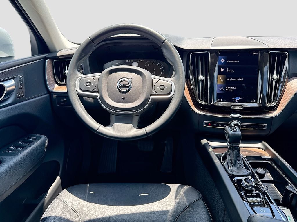 2021 Volvo XC60 T5 Momentum