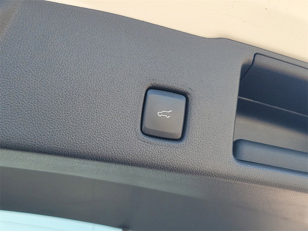 2022 Ford Escape Hybrid Titanium