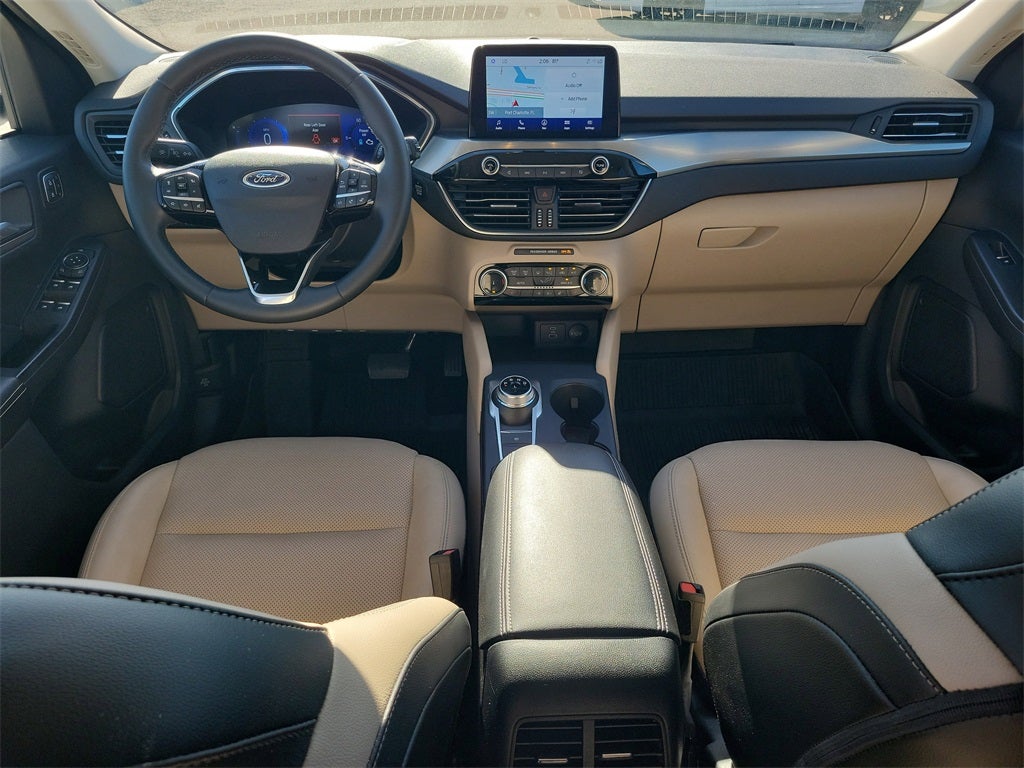 2022 Ford Escape Hybrid Titanium