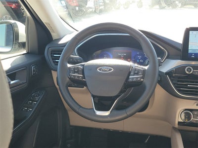 2022 Ford Escape Hybrid Titanium