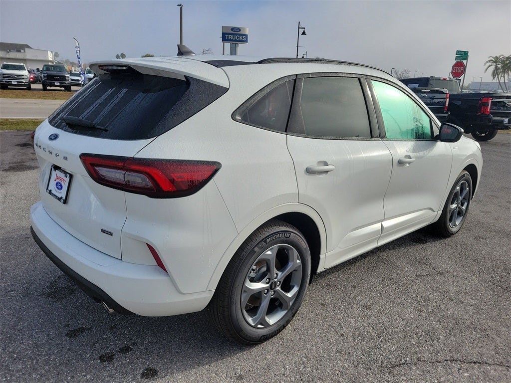 2024 Ford Escape Hybrid ST-Line