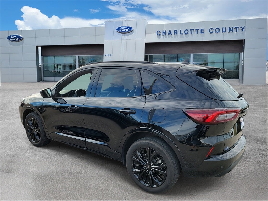 2023 Ford Escape ST-Line Elite
